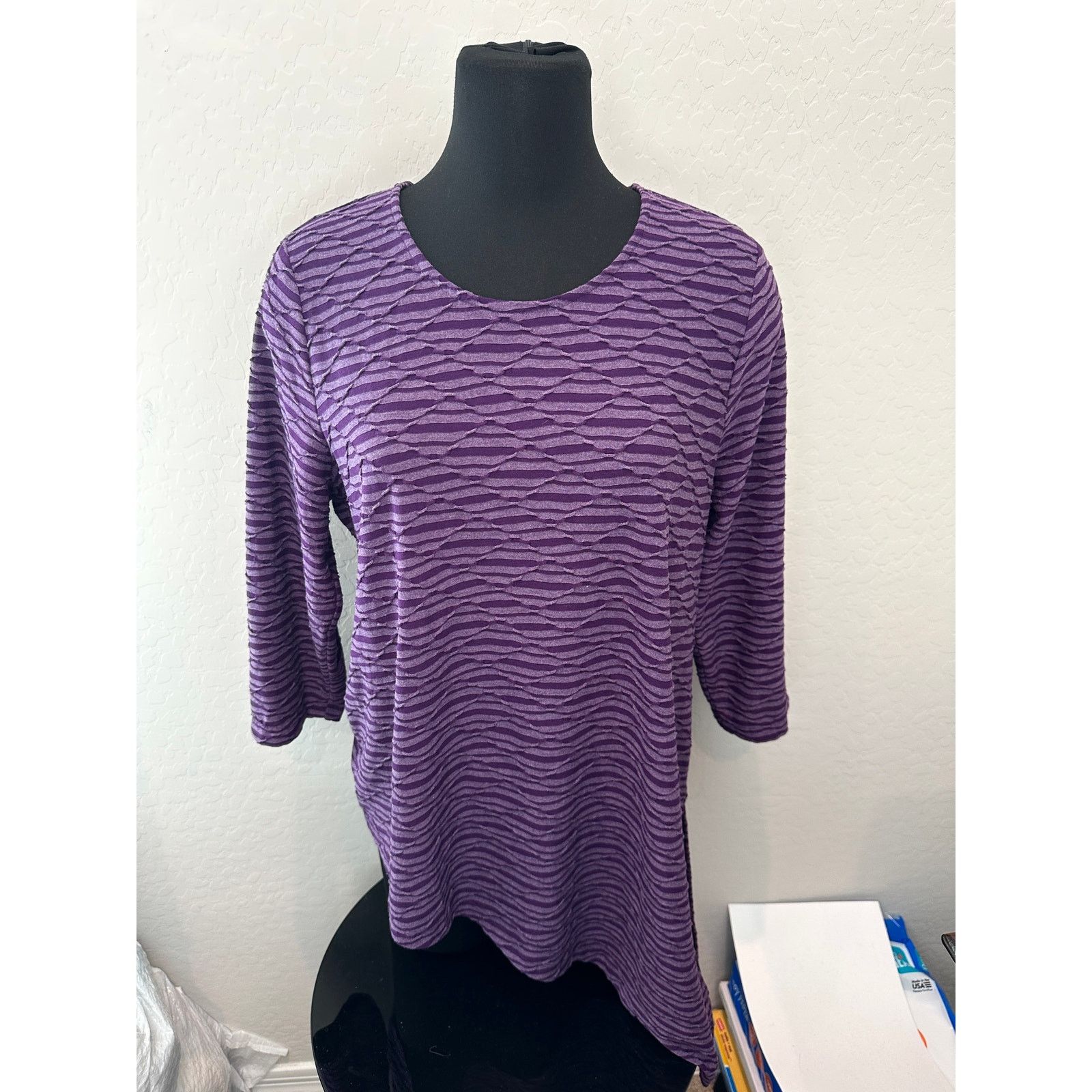 Chicos CHICOS Purple Knit Textured 3/4 Sleeve Asymmetric Tunic Top Size L / US 10 / IT 46 - 2 Thumbnail
