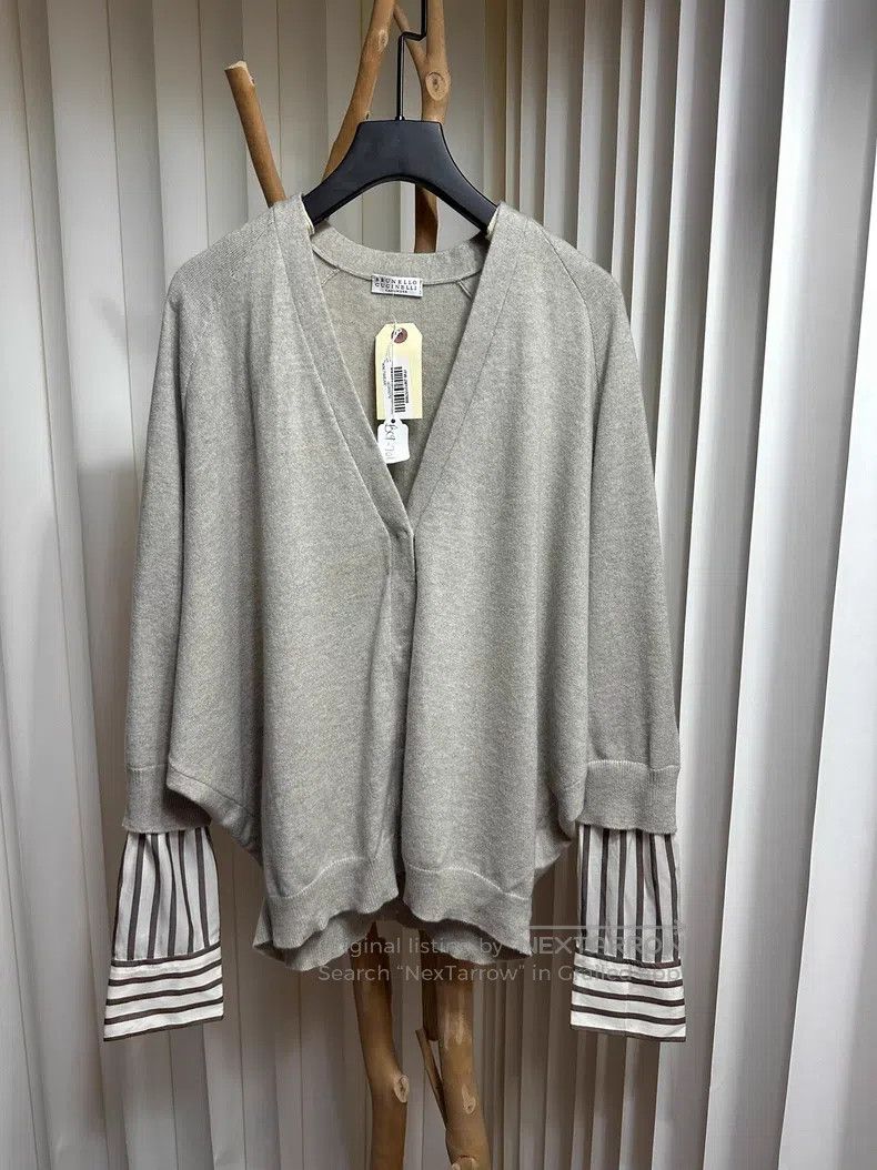 Brunello Cucinelli Brunello Cucinelli Women's V-neck Long Sleeve Cashmere Kni Size L / US 10 / IT 46 - 1 Thumbnail