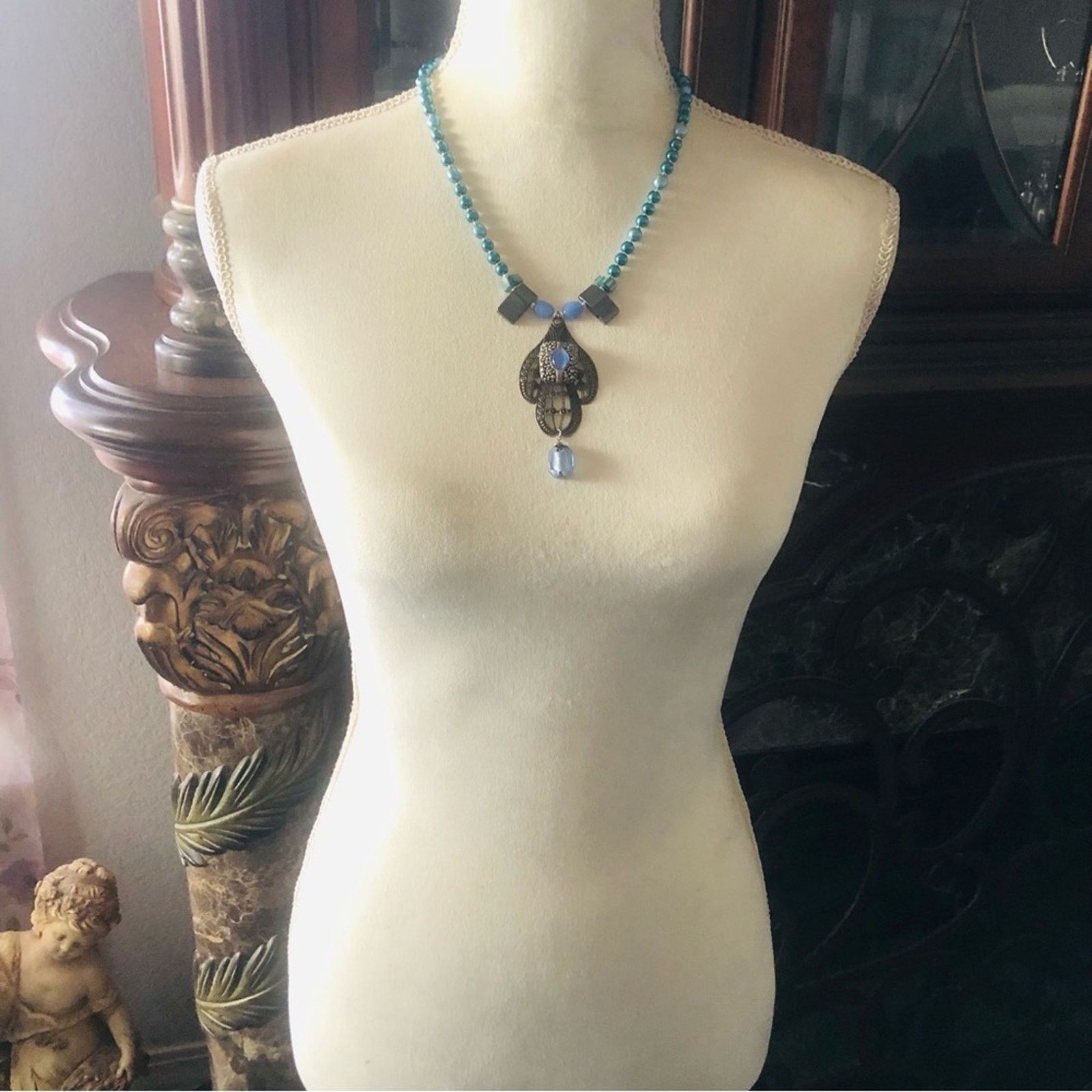 Handmade Handcrafted repurpose peacock freshwater Pearl necklace Size ONE SIZE - 6 Thumbnail