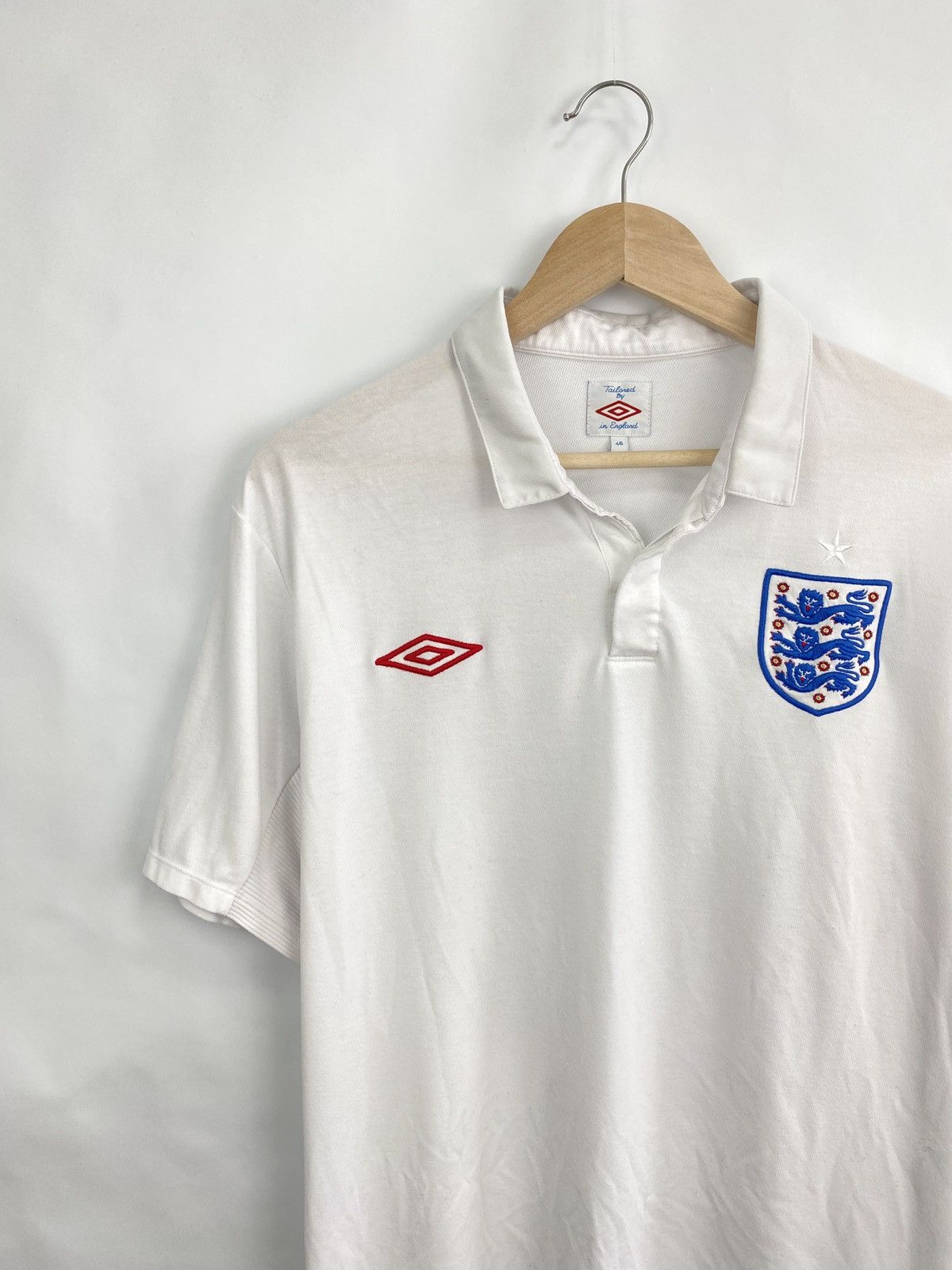 Umbro 🏴󠁧󠁢󠁥󠁮󠁧󠁿 England Umbro Soccer Jersey Training Rare Retro Hype Size US XL / EU 56 / 4 - 2 Thumbnail