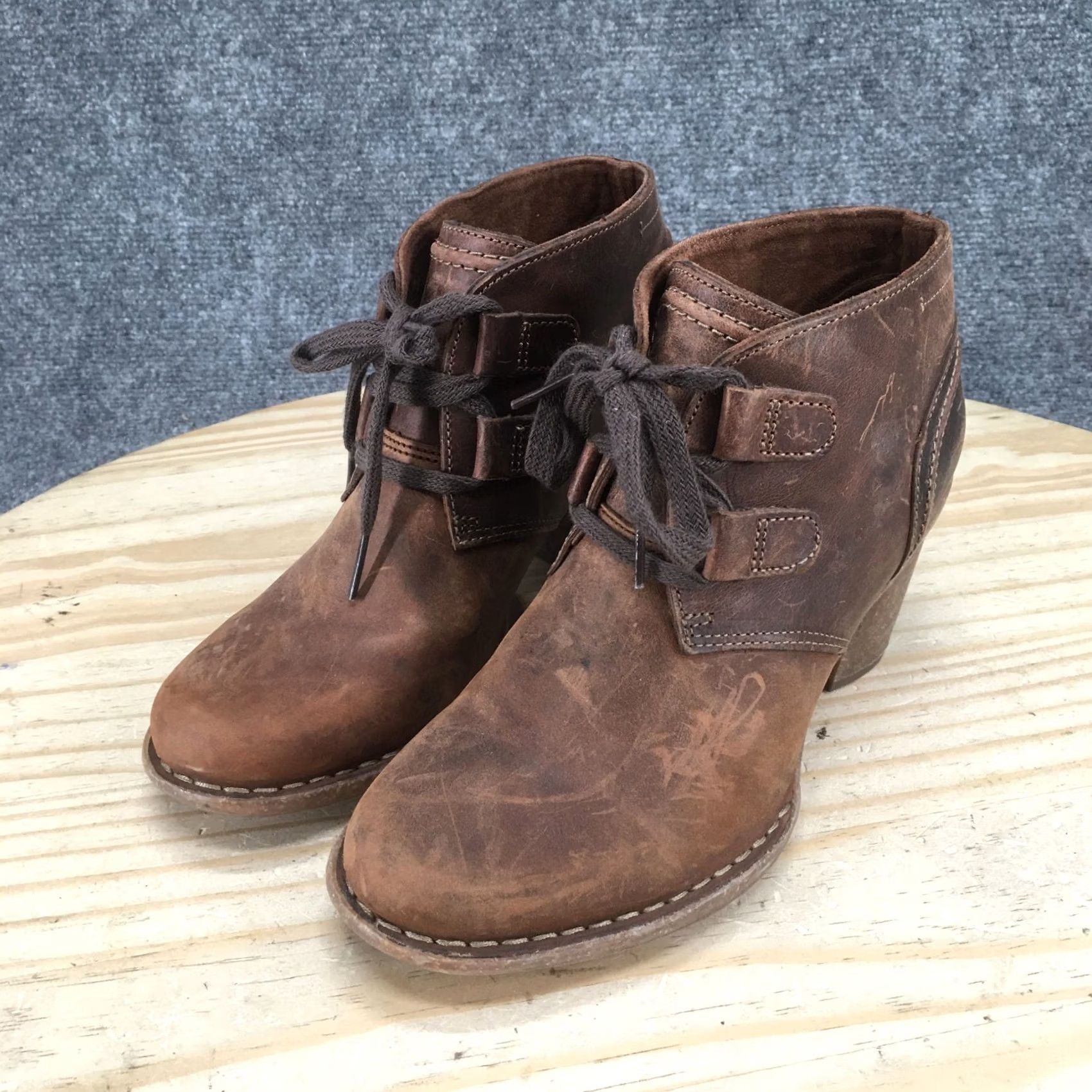 Clarks Clarks Carleta Lyon Ankle Booties Boots Brown Leather Womens 7 M Heels 21621 Size US 7 / IT 37 - 3 Thumbnail