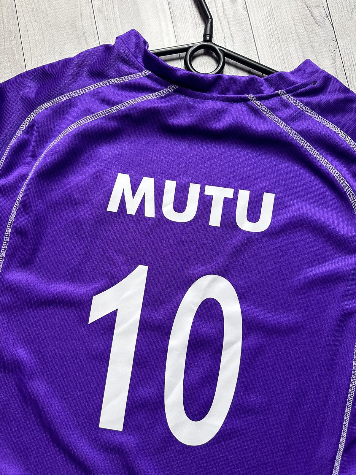 Vintage Vintage Soccer Jersey Fiorentina 10 Mutu size Xl Size US XL / EU 56 / 4 - 5 Thumbnail