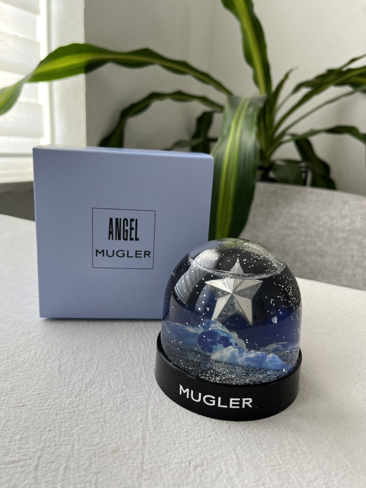 Mugler Beautiful Mugler Angel snow globe Size ONE SIZE - 2 Thumbnail