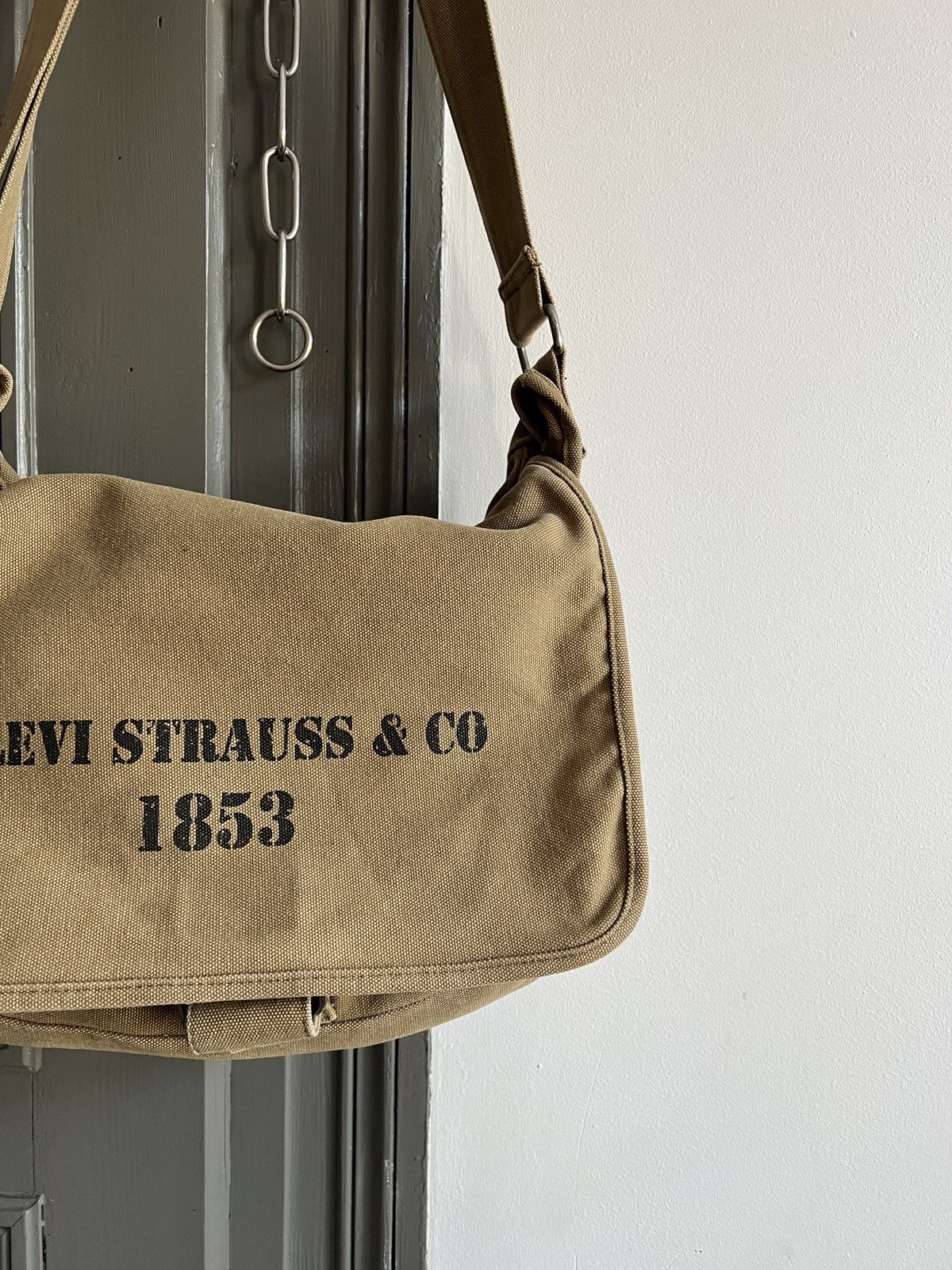 Levi's Vintage Military Style Levi’s Cotton Canvas Shoulder Bag Size ONE SIZE - 9 Thumbnail