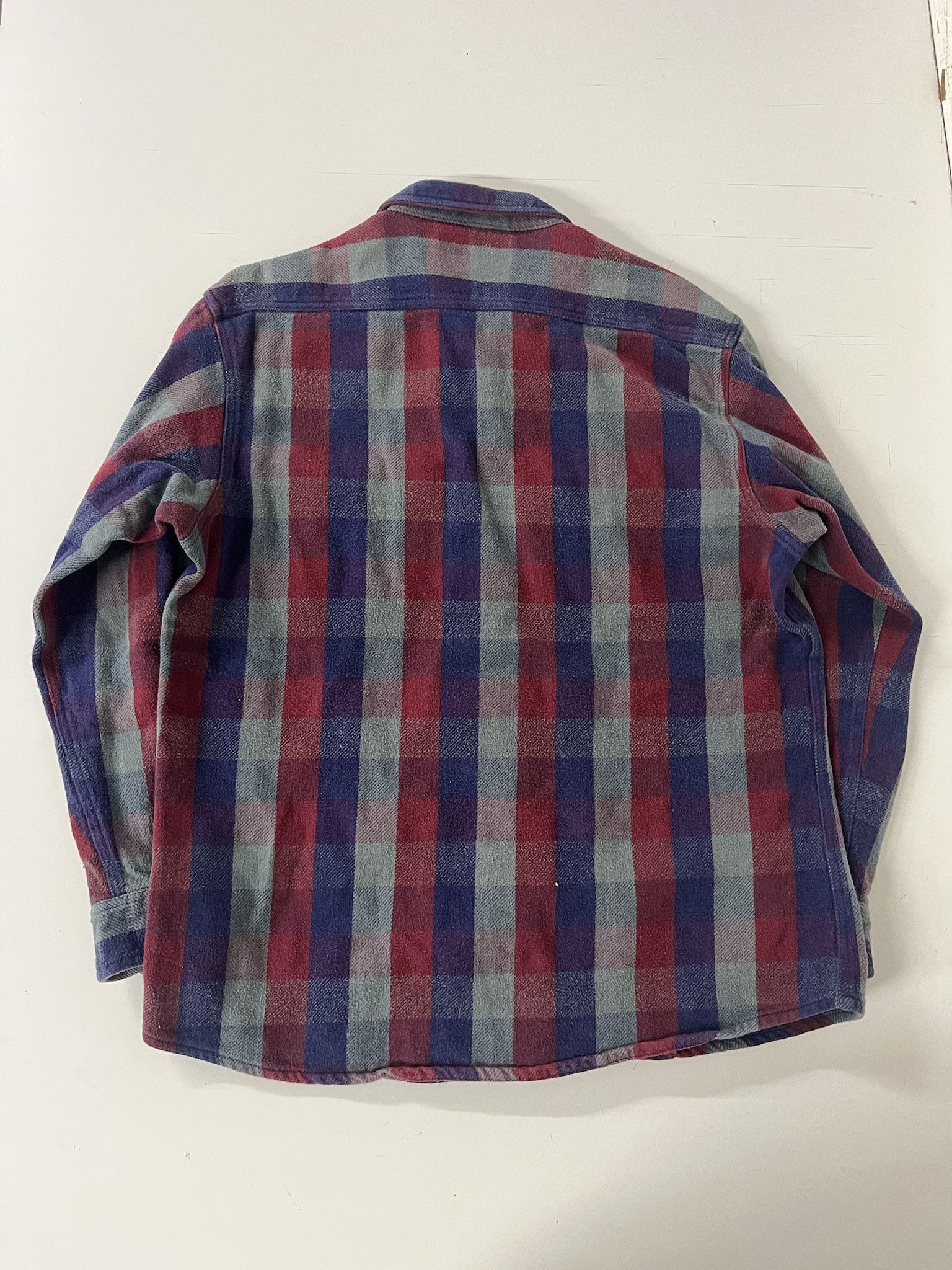 Flannel × Vintage × Woolrich Woolen Mills Vintage 1990s Woolrich Thick Wool Overshirt Flannel Size L Size US L / EU 52-54 / 3 - 1 Thumbnail