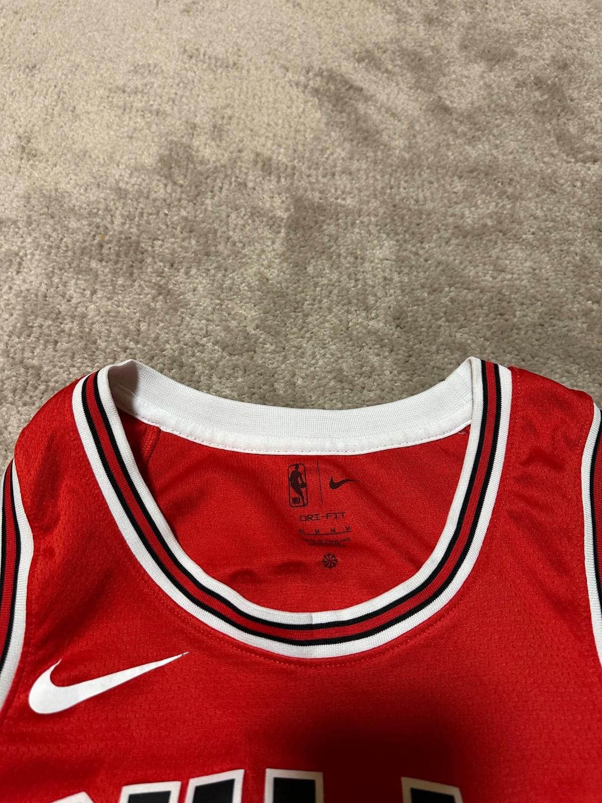 Nike Nike Chicago Bulls Zach LaVine #8 Jersey Icon Edition 44 Size US M / EU 48-50 / 2 - 4 Thumbnail