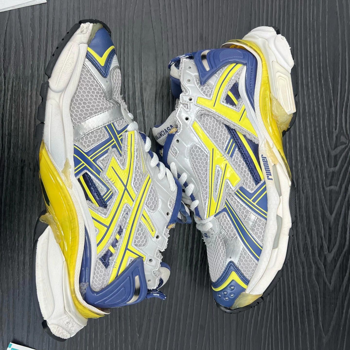 Balenciaga Balenciaga Runner White Blue Yellow Sz 44 OG Box Size US 11 / EU 44 - 2 Thumbnail