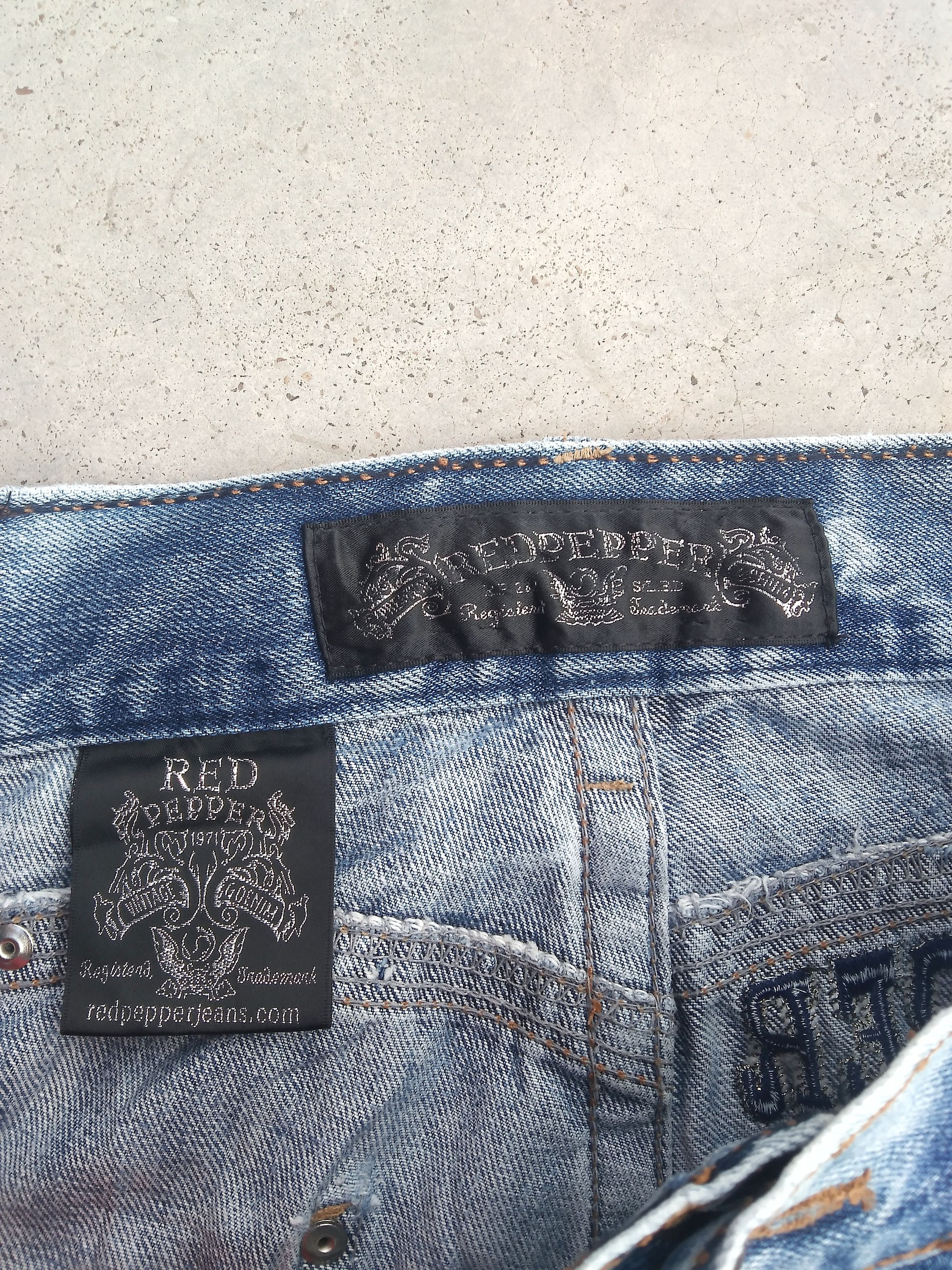 Japanese Brand Vintage Red Pepper Men Straight Leg Distressed Jeans 32x30 Size US 32 / EU 48 - 7 Thumbnail