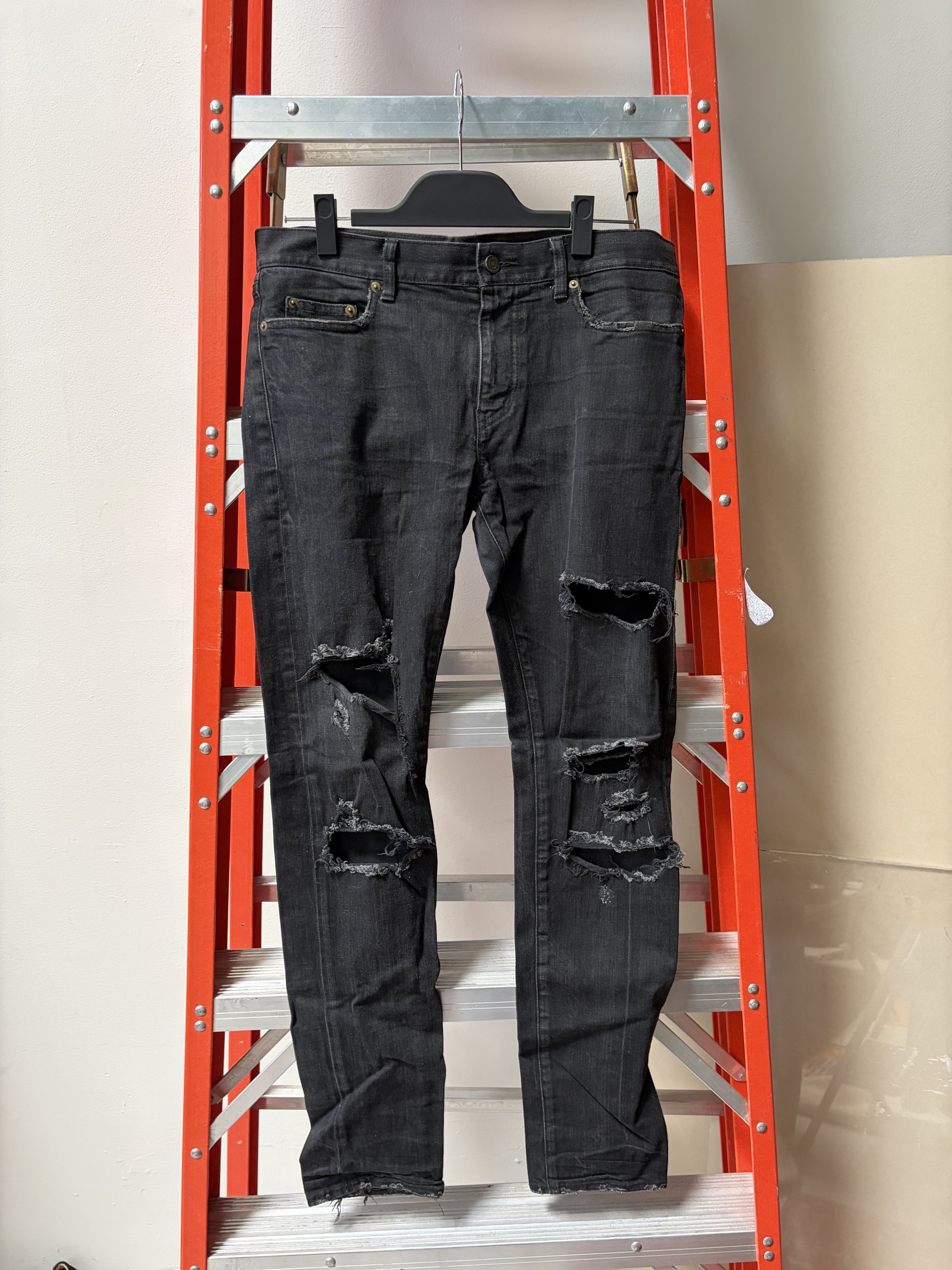 Saint Laurent Paris Ripped jeans Size US 32 / EU 48 - 1 Thumbnail
