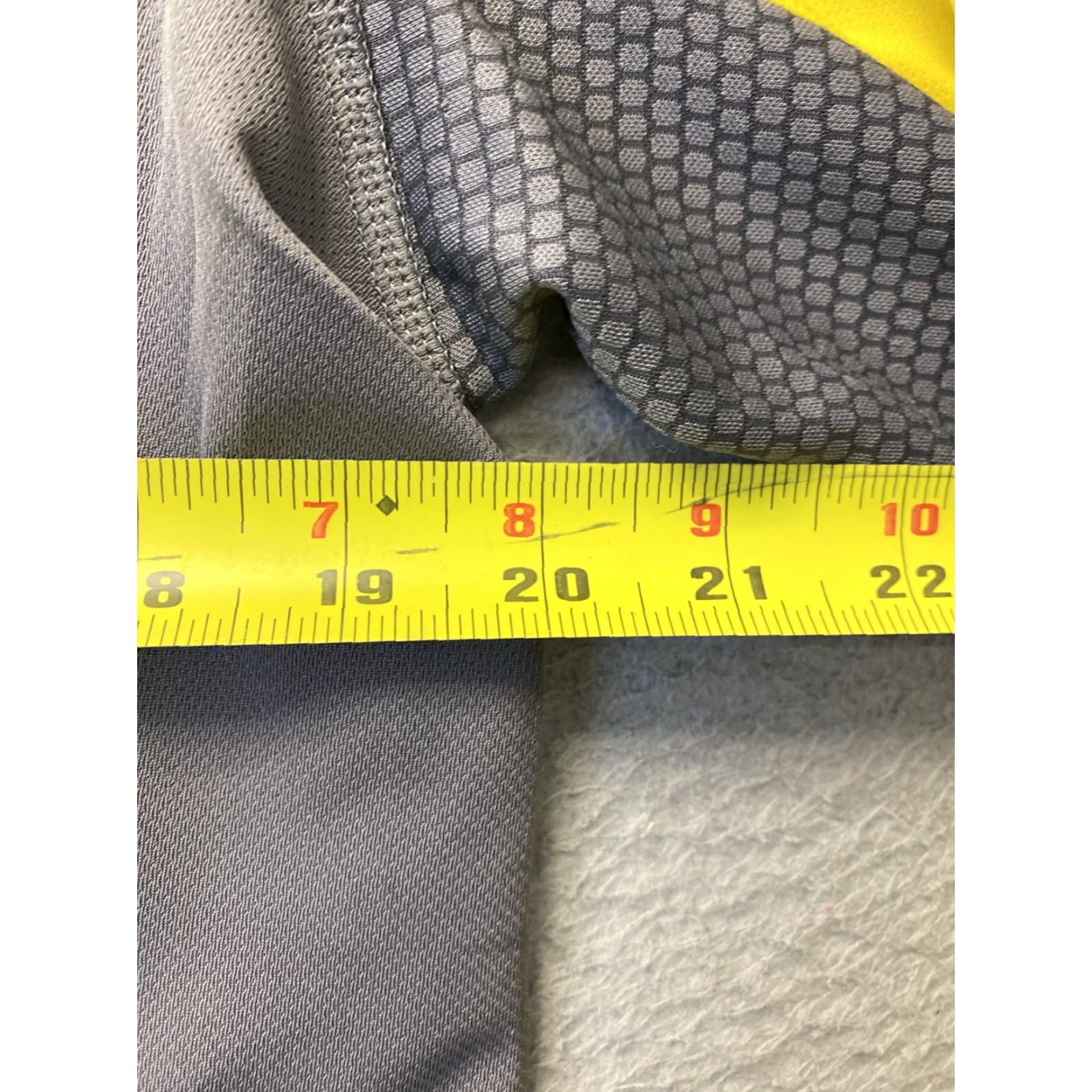 Adidas Adidas Sweatshirt Men’s Yellow Crew Neck 3 Stripe Long Sleeve M Casual /45-71 Size US M / EU 48-50 / 2 - 5 Thumbnail