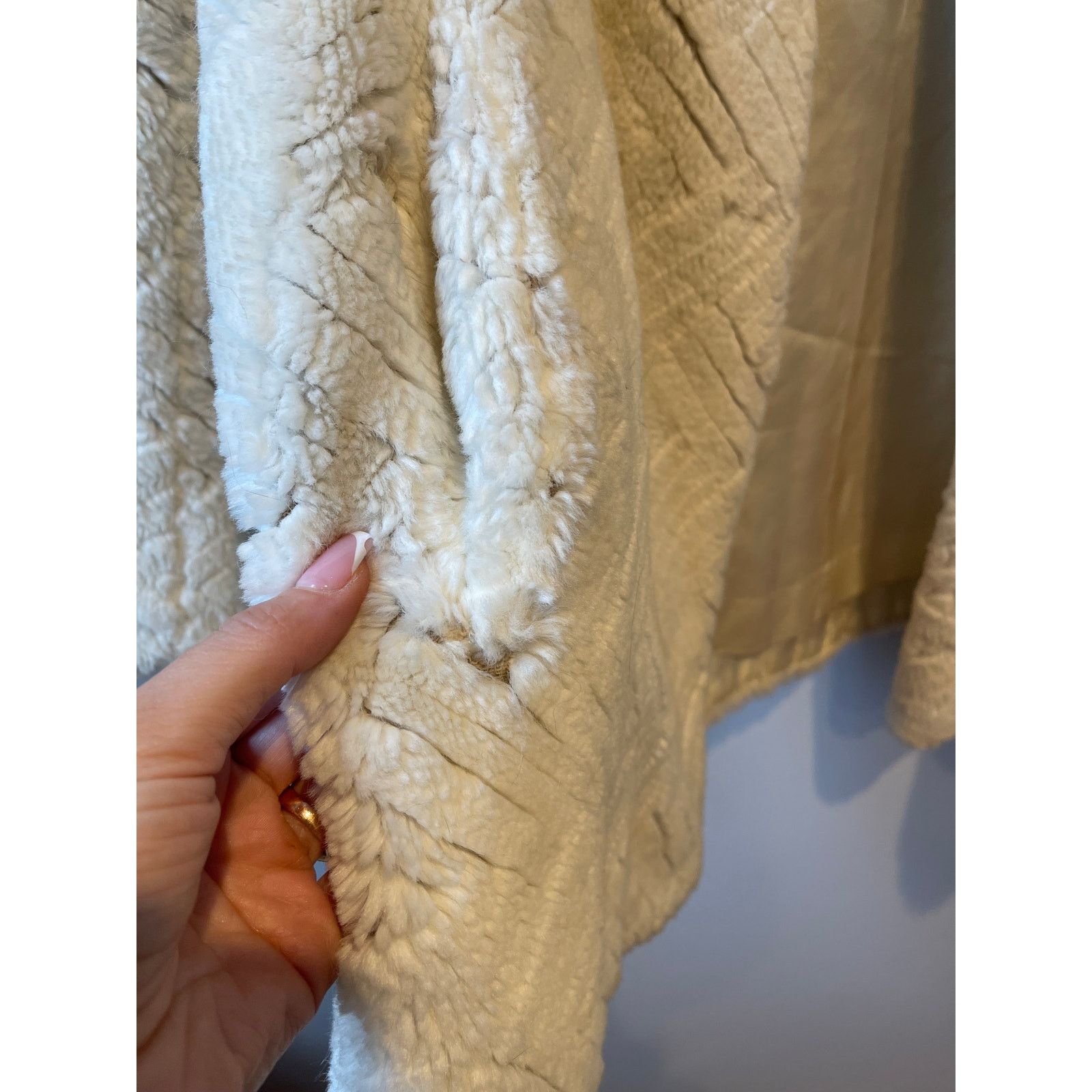 Jacques Saint Laurent Jacques Saint Laurent for Genelle White Vintage Fur Coat Size S / US 4 / IT 40 - 4 Thumbnail
