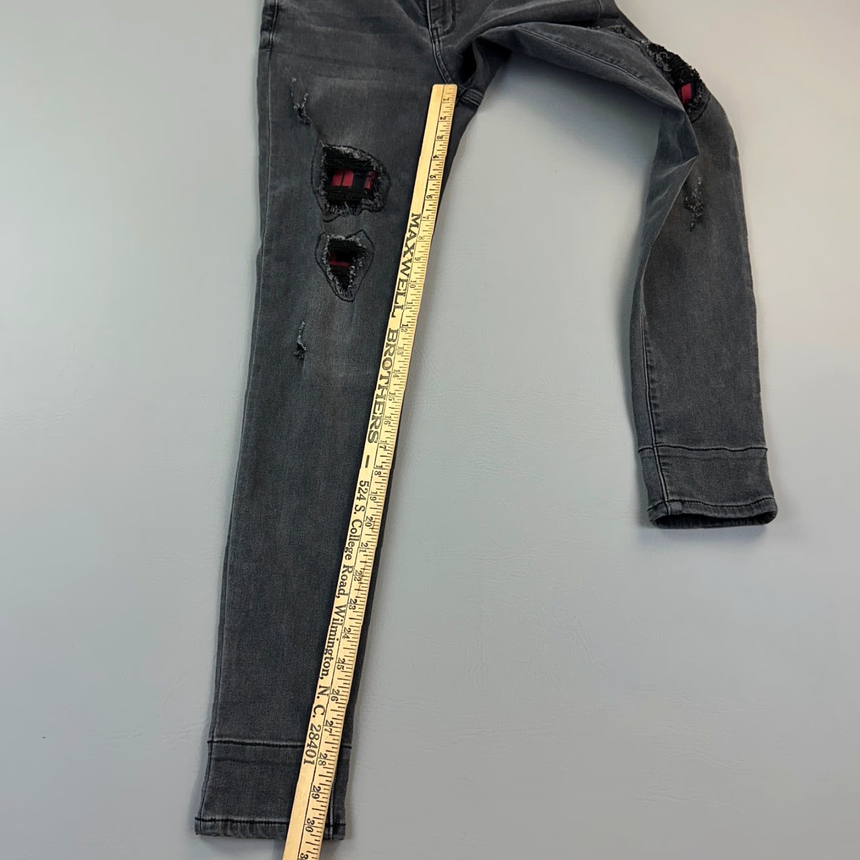 Denime Judy Blue Jeans Women’s 7/28 Black Denim Skinny Fit Distressed Patch Plaid Patch Jeans Size 28" / US 6 / IT 42 - 3 Thumbnail