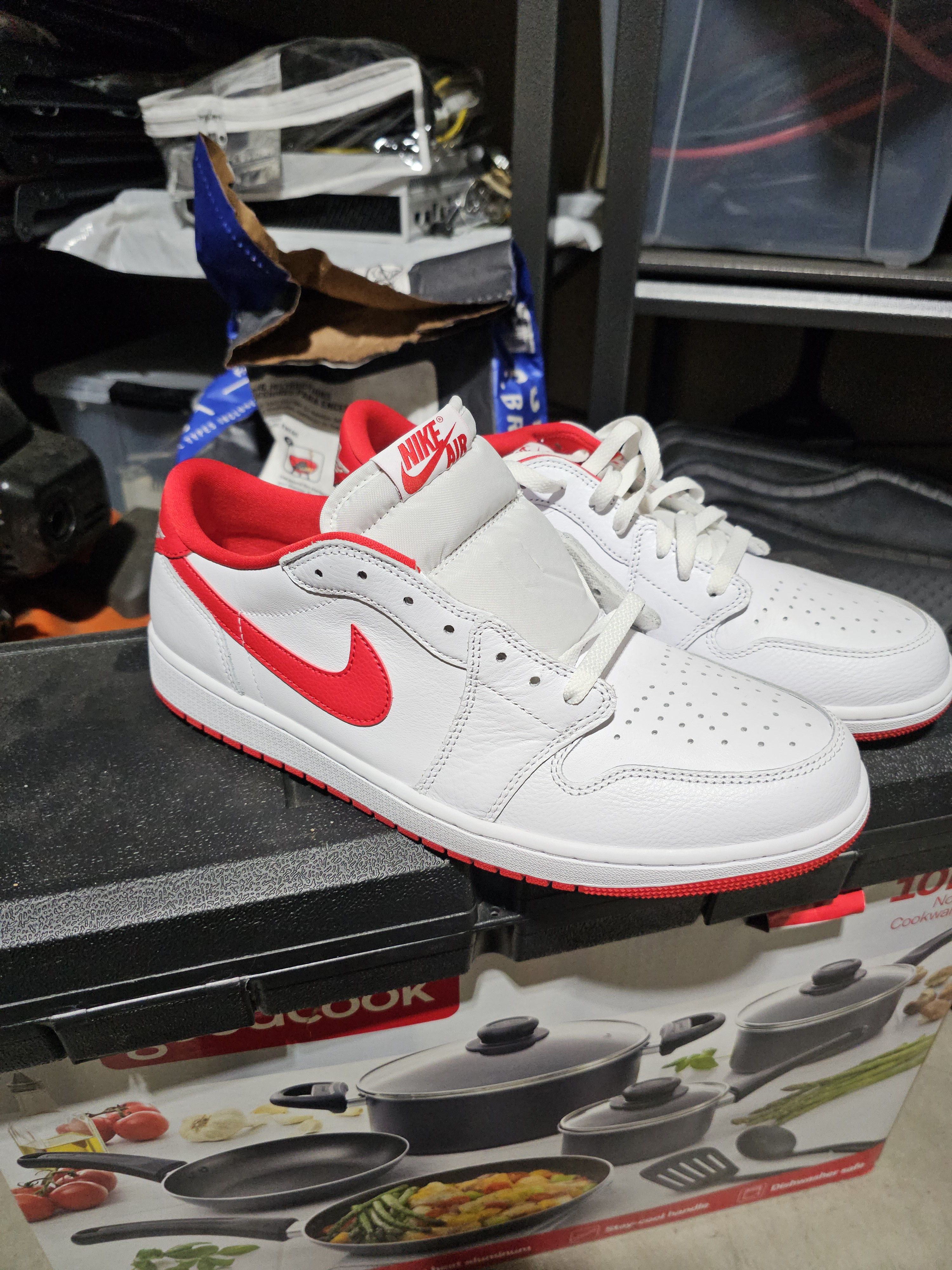 Jordan Brand × Nike Jordan 1 Retro Low OG 'University Red' Size US 13 / EU 46 - 1 Thumbnail