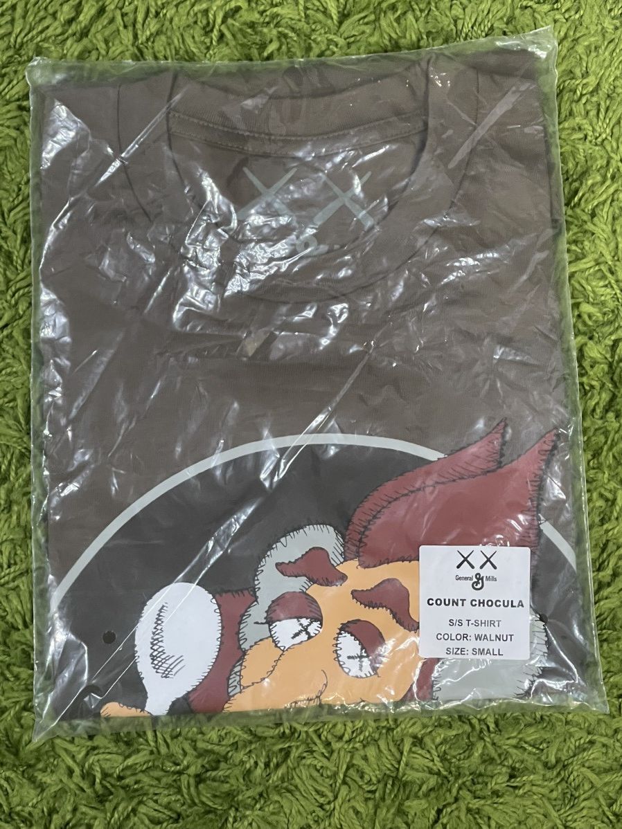 Kaws Kaws x General Mills Count Chocula brand new in Bag size S Size US S / EU 44-46 / 1 - 1 Thumbnail