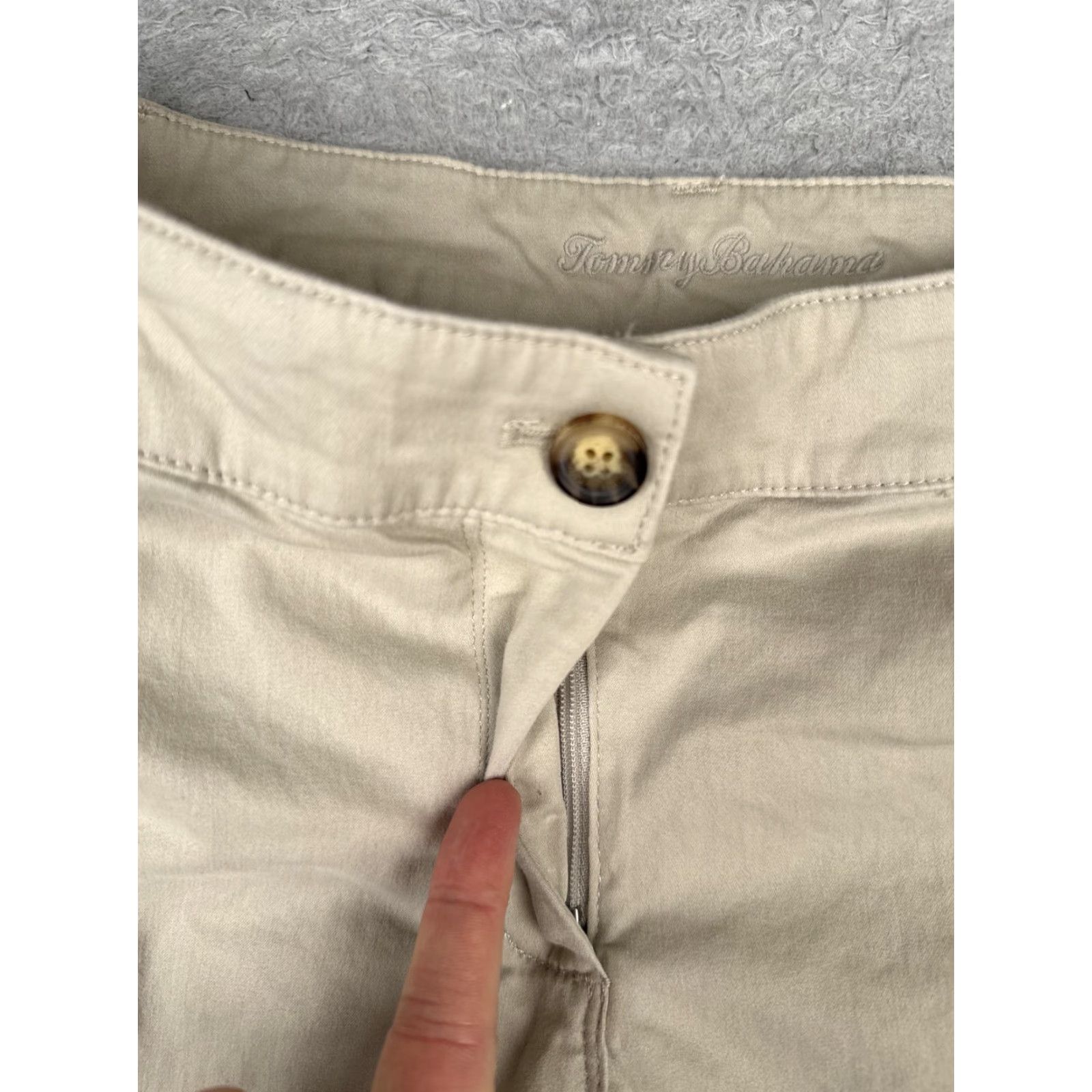 Tommy Bahama Tommy Bahama Shorts Womens 4 Beige Chino Bermuda Flat Front Casual Summer Beach Size 27" / US 4 / IT 40 - 6 Thumbnail