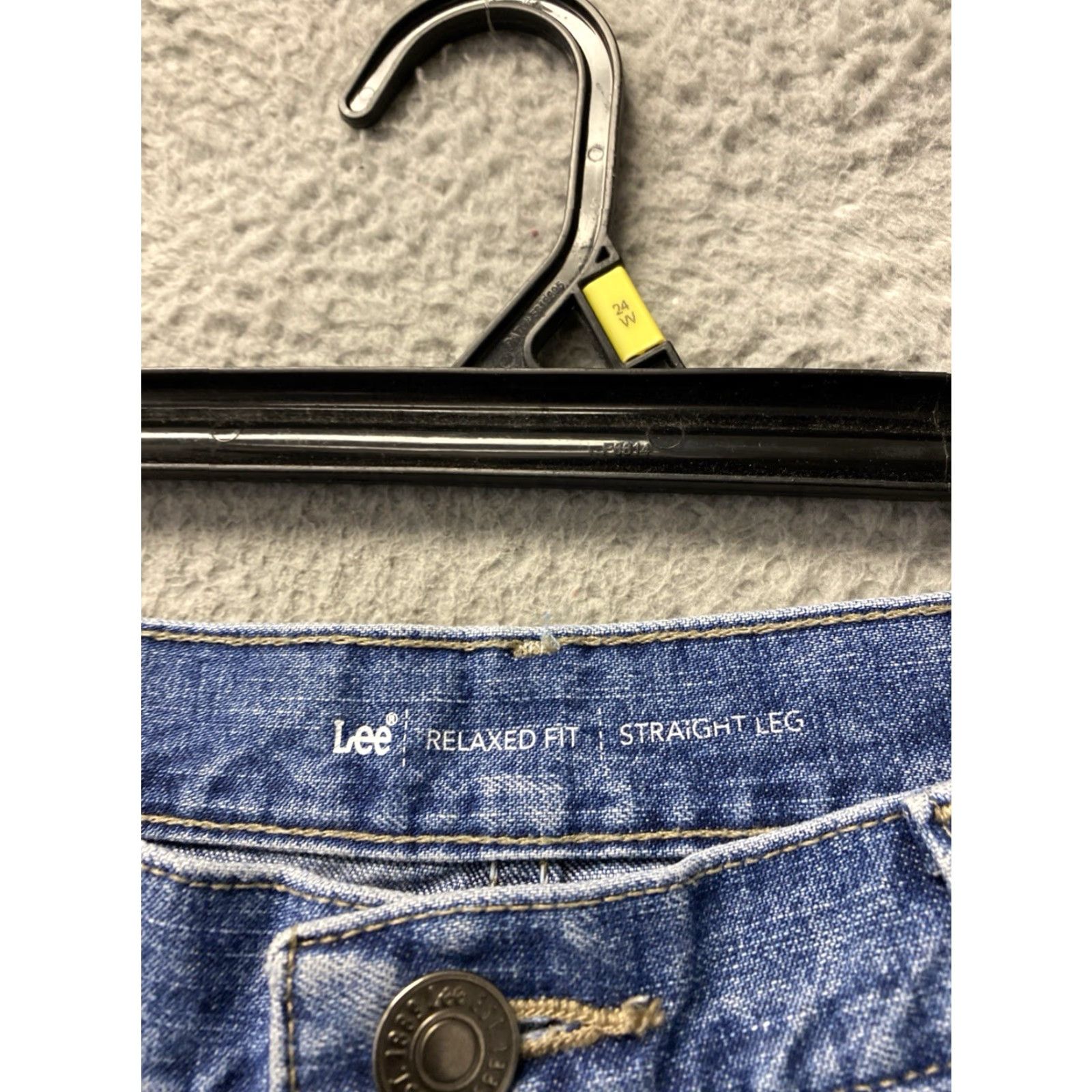 Lee **Lee Jeans Women's 10L Blue Straight Mid-Rise Jeans** User: Lee Jeans Women's 10L Blue Straight Mid-Rise Jeans Size 32" / US 10 / IT 46 - 4 Thumbnail