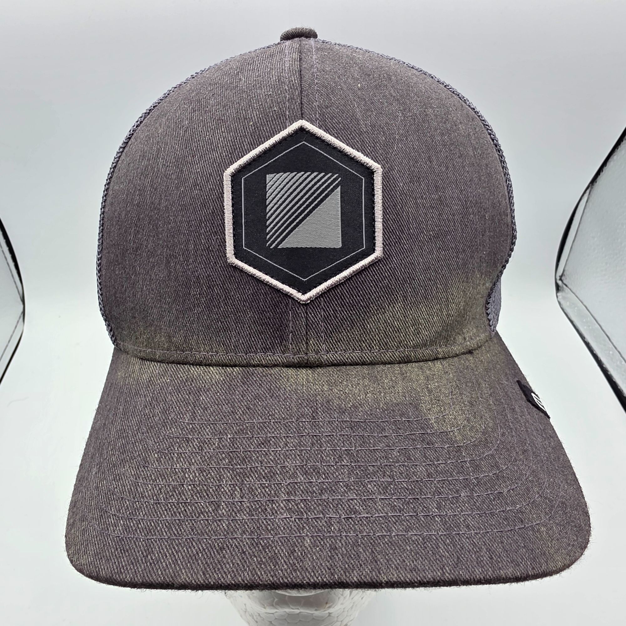 TravisMathew Travis Mathew Gray Snapback Trucker Hat Casual Adjustable Ou Size ONE SIZE - 1 Thumbnail
