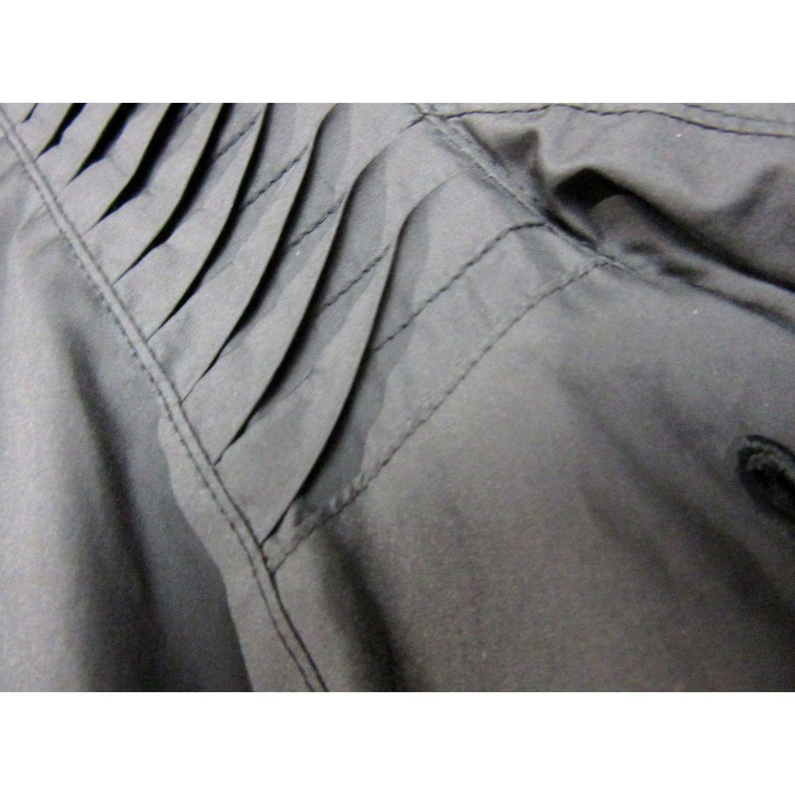 Lululemon Lululemon Jacket Womens 8 Black Hooded Full Zip Pleated Outdoor Windbreaker Size M / US 6-8 / IT 42-44 - 3 Thumbnail
