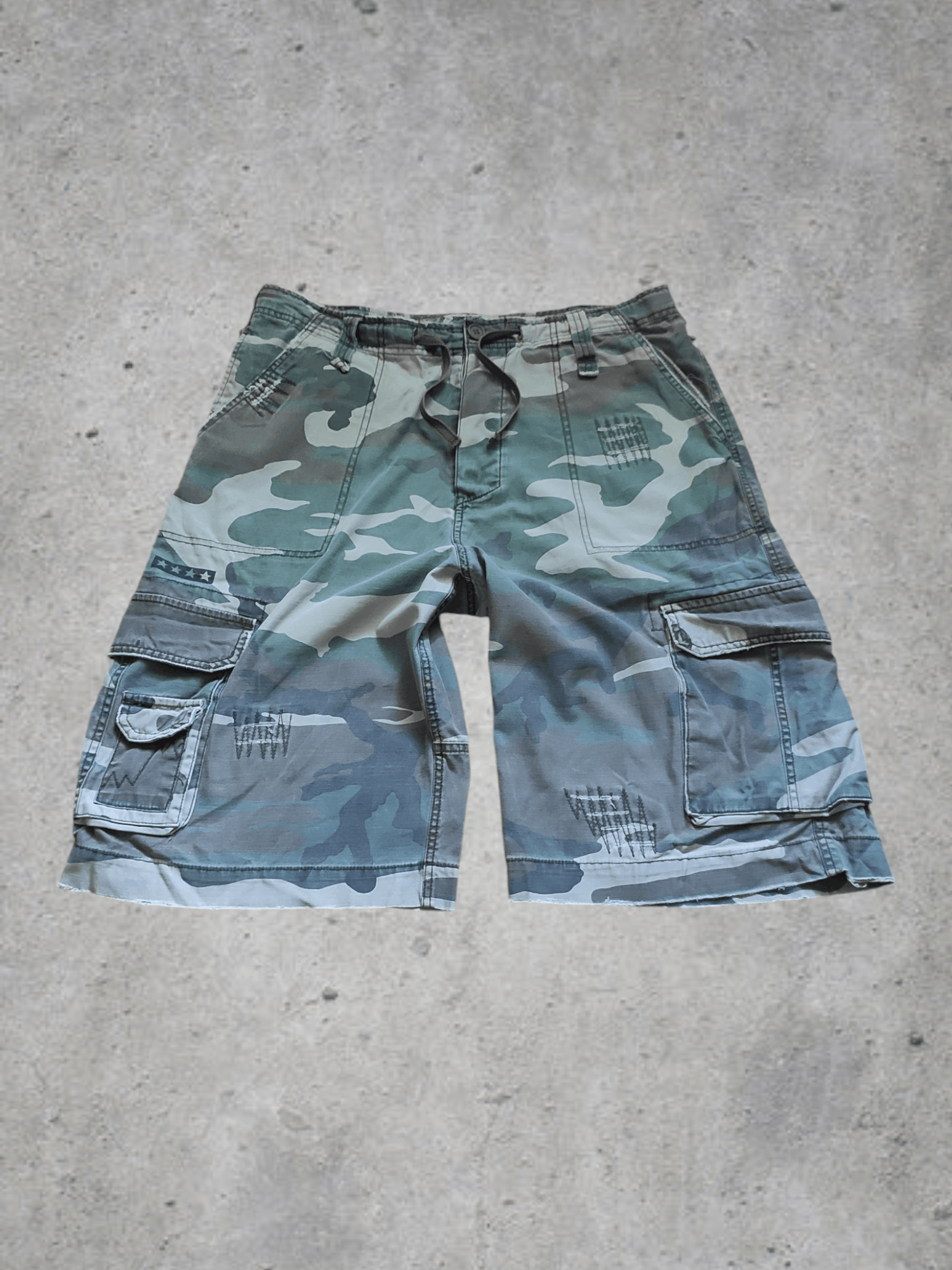 JNCO × Japanese Brand × Realtree realtree cargo camo shorts W32 L green military gorpocore Size US 34 / EU 50 - 1 Thumbnail