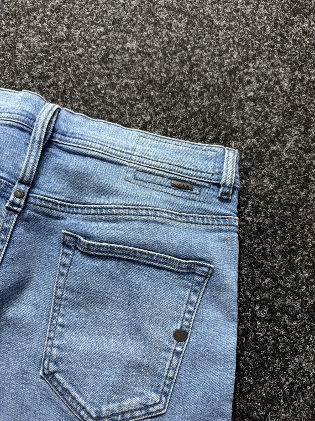 Diesel Luxury Diesel 00s Cropped Jeans Light Wash Distressed Denim Size 26" / US 2 / IT 38 - 16 Thumbnail