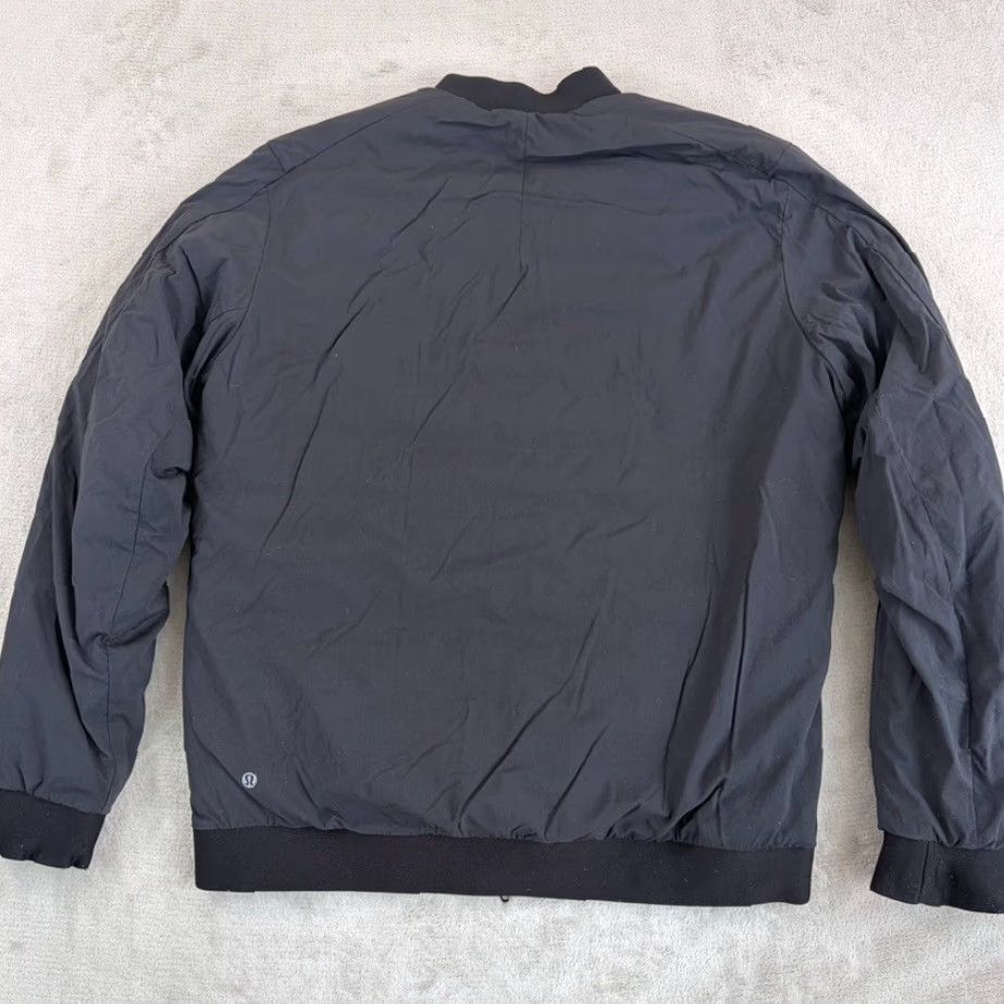 Lululemon Lululemon Intermission Bomber Jacket Men L Black 700 Fill Goose Down Jacket Nylon Zip Pockets Quilted Logo Size US L / EU 52-54 / 3 - 7 Thumbnail
