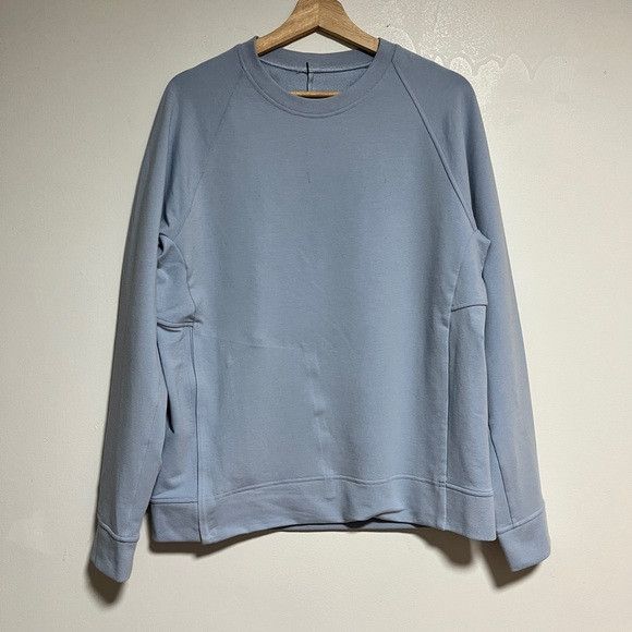 Lululemon Lululemon Light Blue Crewneck Sweatshirt -M Size US M / EU 48-50 / 2 - 2 Thumbnail