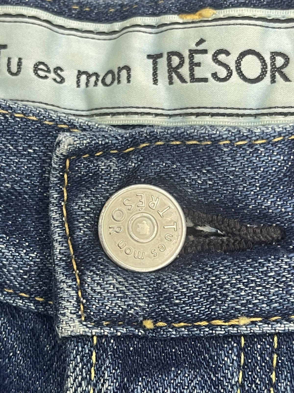 Japanese Brand Tu Es Mon Trésor Selvedge Fly Button Distressed Denim Size US 28 / EU 44 - 6 Thumbnail