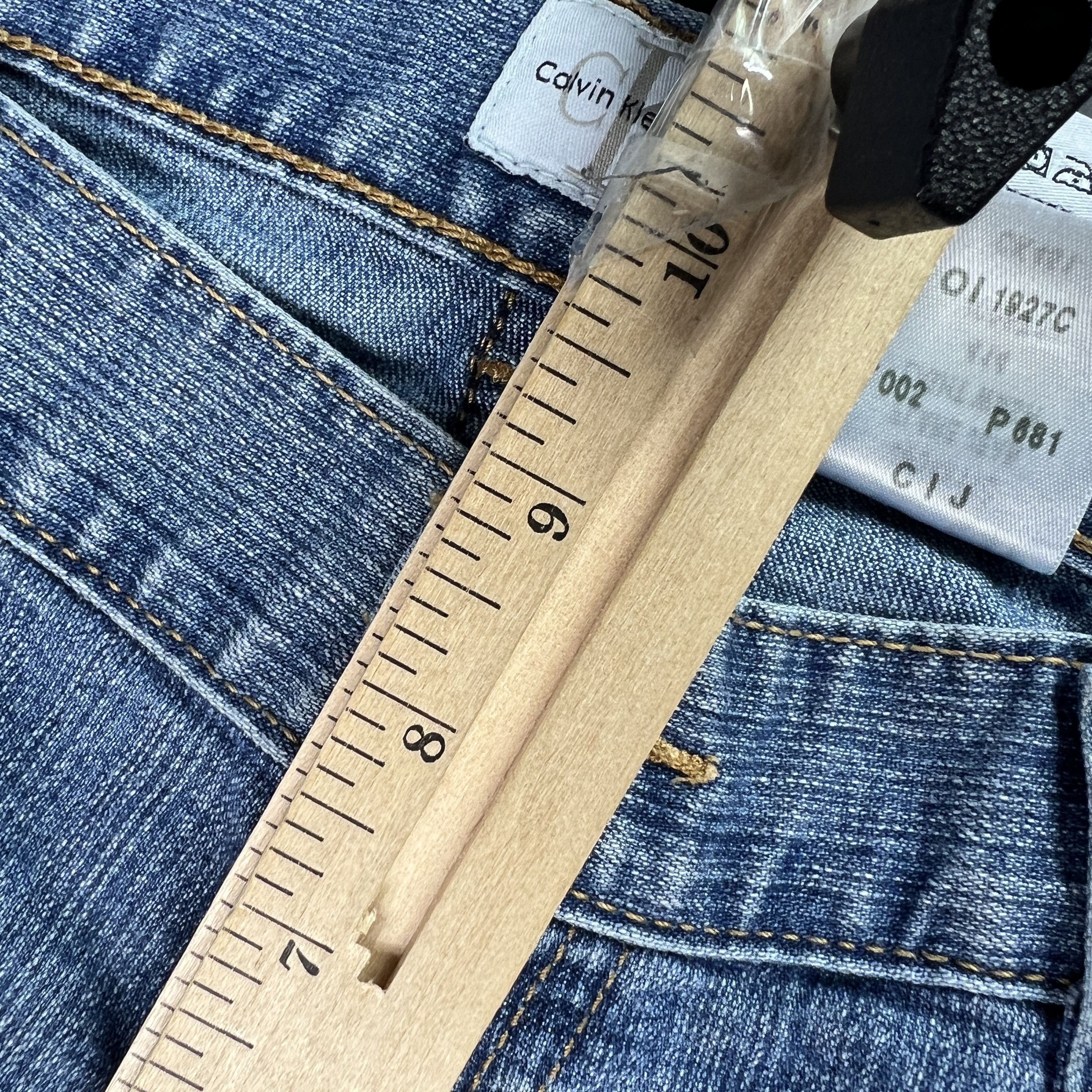 Calvin Klein Y2K Calvin Klein Jeans Low Rise Flare Blue Faded Denim Size 30" / US 8 / IT 44 - 19 Thumbnail