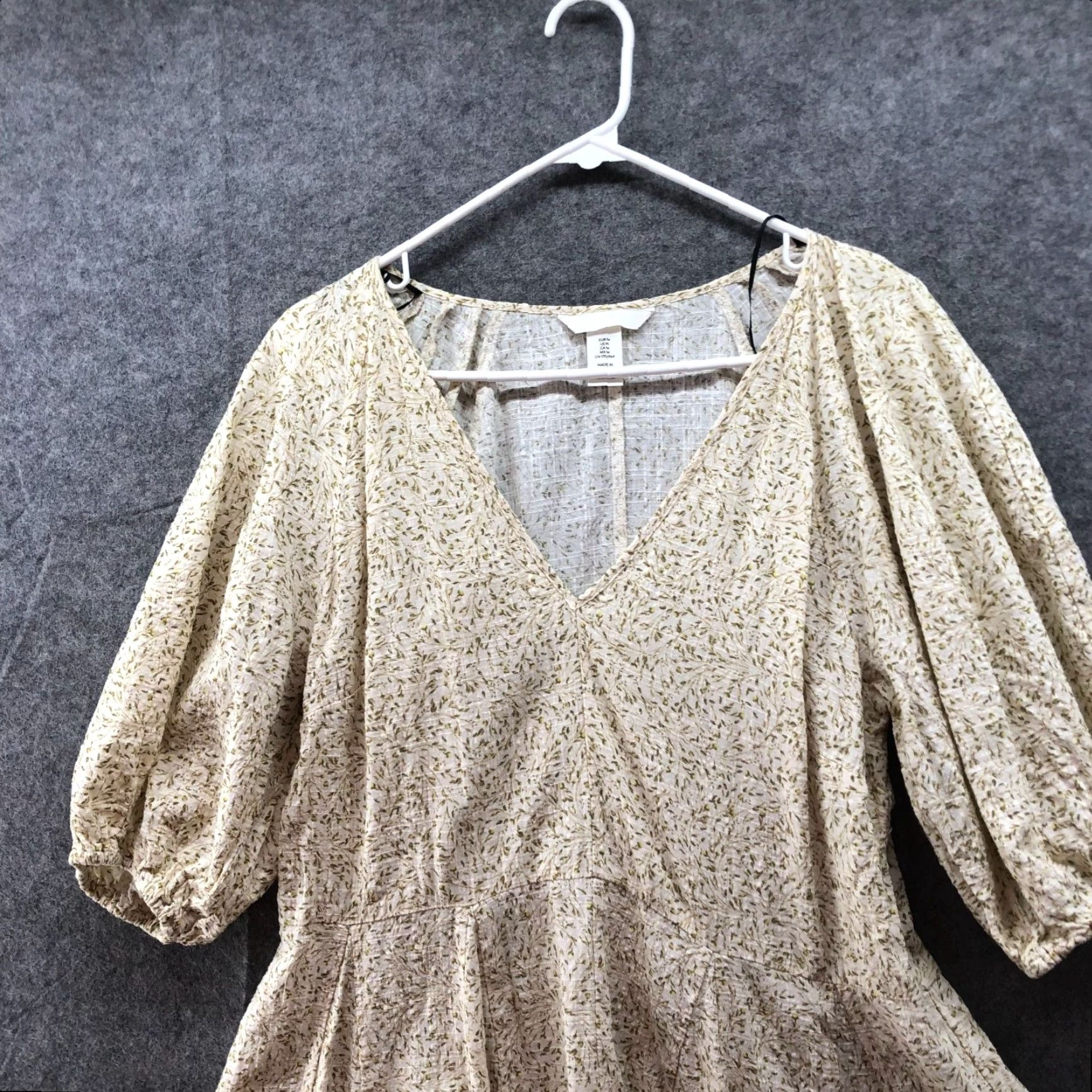 H&M H&M Balloon Sleeve Mini Dress Womens M V-Neck A-Line Oversized Floral Yellow Size M / US 6-8 / IT 42-44 - 3 Thumbnail