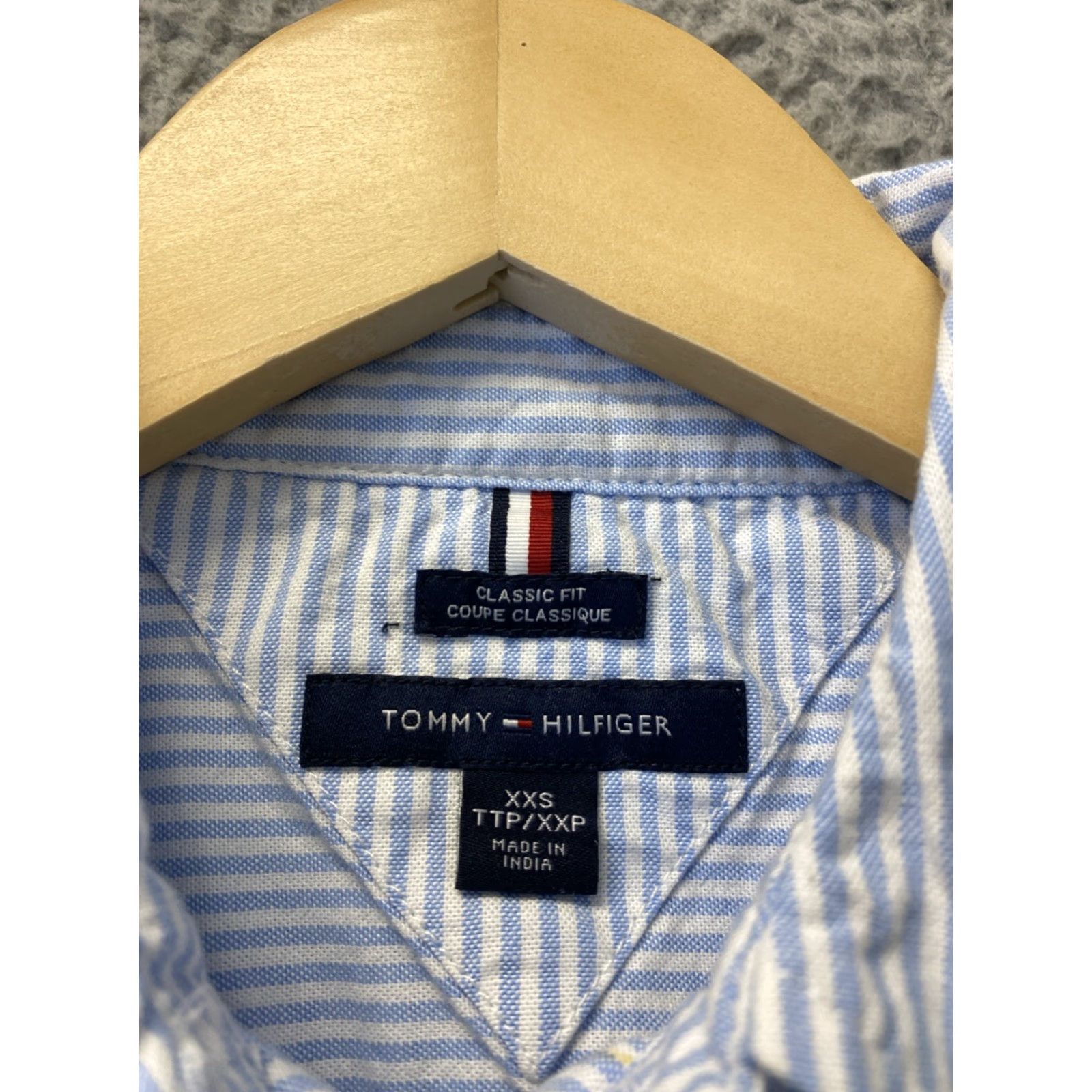 Tommy Hilfiger VINTAGE Tommy Hilfiger Women's Shirt Adult XXS Blue White Stripes Long Sleeve Button-Up Slim Fit Casual Size XXS / US 00 / IT 34 - 3 Thumbnail