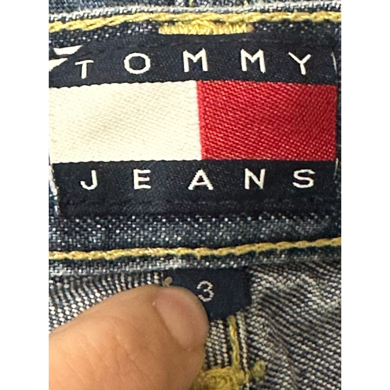 Tommy Hilfiger Tommy Hilfiger vintage denim cuffed shorts size 3 Size 28" / US 6 / IT 42 - 6 Thumbnail