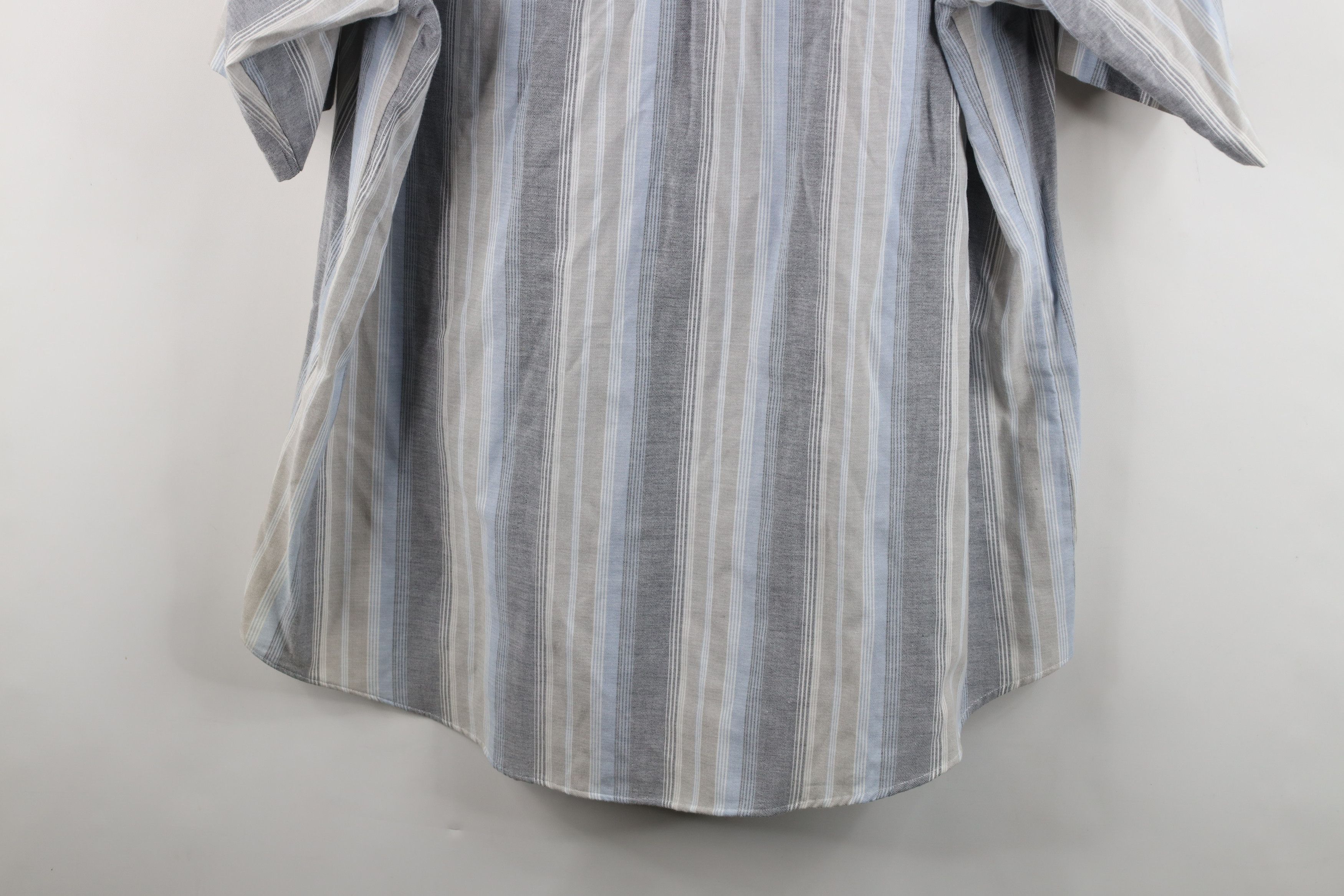Vintage Vintage 90s Streetwear Block Short Sleeve Button Down Shirt Size US XL / EU 56 / 4 - 12 Thumbnail