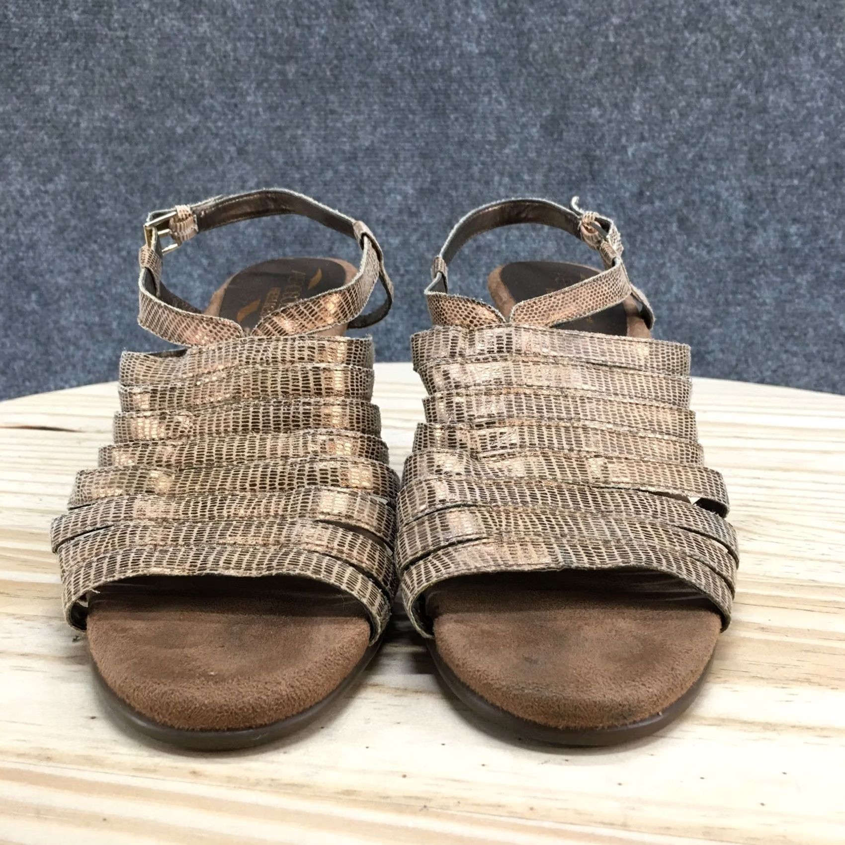 Vintage Aerosoles Energinic Slingback Heels Womens 9.5 Gold Fabric Peep Toe Cone Heel Buckle Block Heel Shoes Size US 10 / IT 40 - 7 Thumbnail