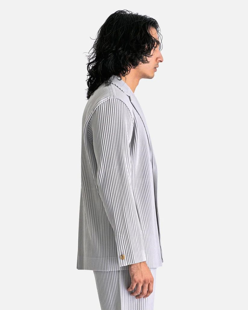 Homme Plisse Issey Miyake o1s1v1r1oon0925 Pleated Basics Jacket in Grey Size US M / EU 48-50 / 2 - 5 Thumbnail