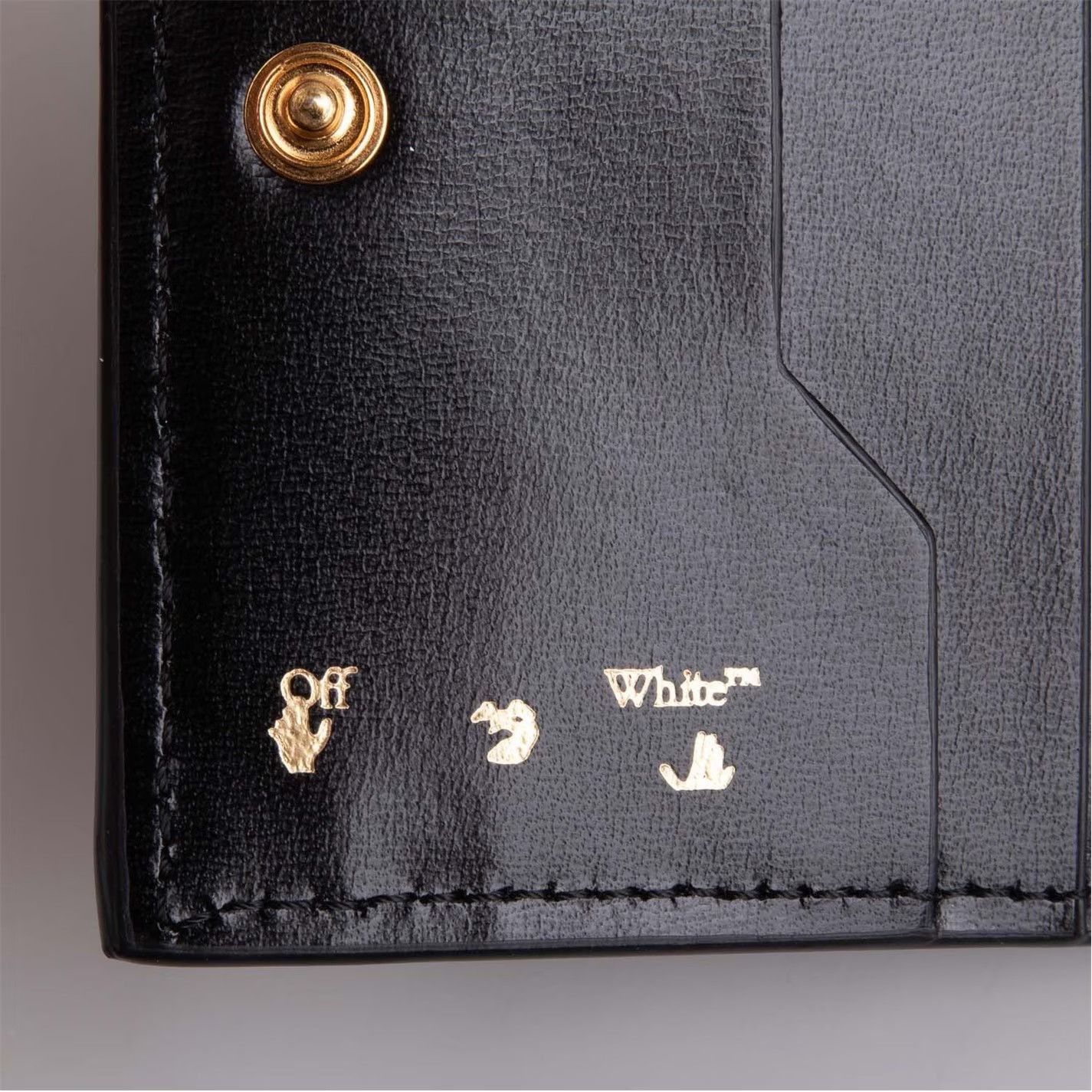 Off-White o1g2r1mq0225 Size: OS / Wallet in Black Size ONE SIZE - 4 Thumbnail