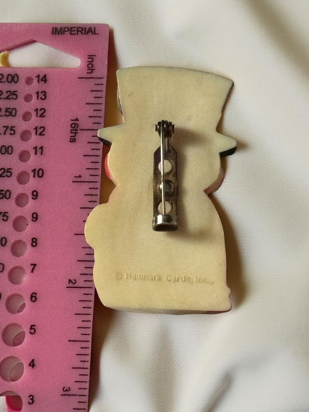 Other 1976 Hallmark Snowman Brooch Christmas Wreath Pin Size ONE SIZE - 3 Thumbnail