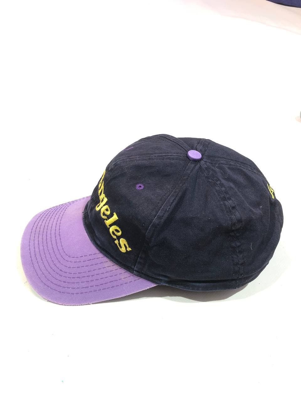 NBA × Vintage Vintage 90s Los Angeles Lakers NBA Cap Size ONE SIZE - 2 Thumbnail