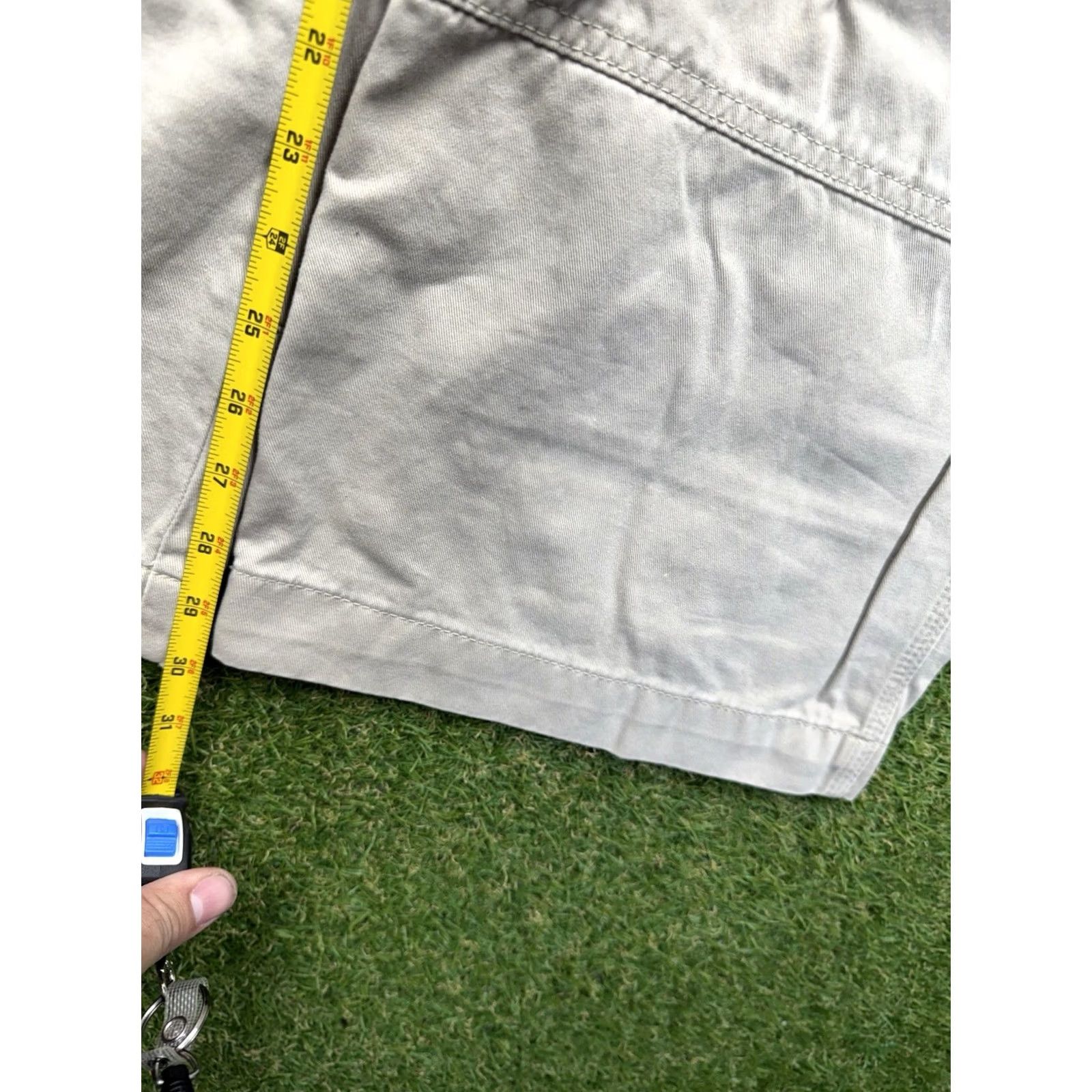 JNCO JNC O Jeans Cargo Pants Mens 34x32 Khaki Wide Embroidered Skater 90s Y2K Beige Cargo Pants Mens Regular 34 32 Pocket Embroidered Logo Vintage Jeans Size US 34 / EU 50 - 7 Thumbnail