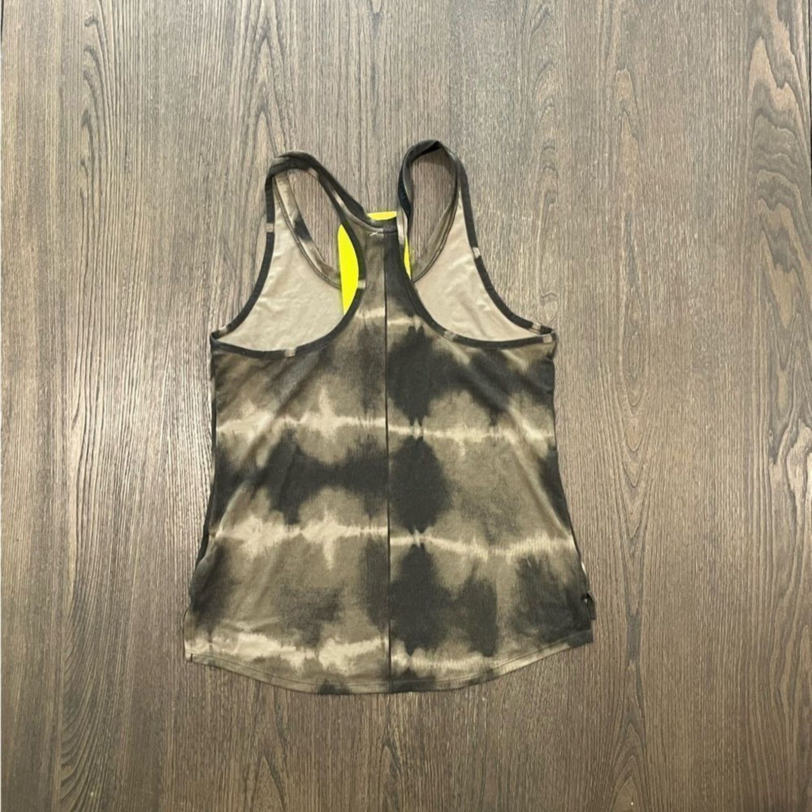 Nike NWT Nike Women's Dri-FIT One Luxe Tie-Dye Tank Top SIZE: S Size S / US 4 / IT 40 - 5 Thumbnail