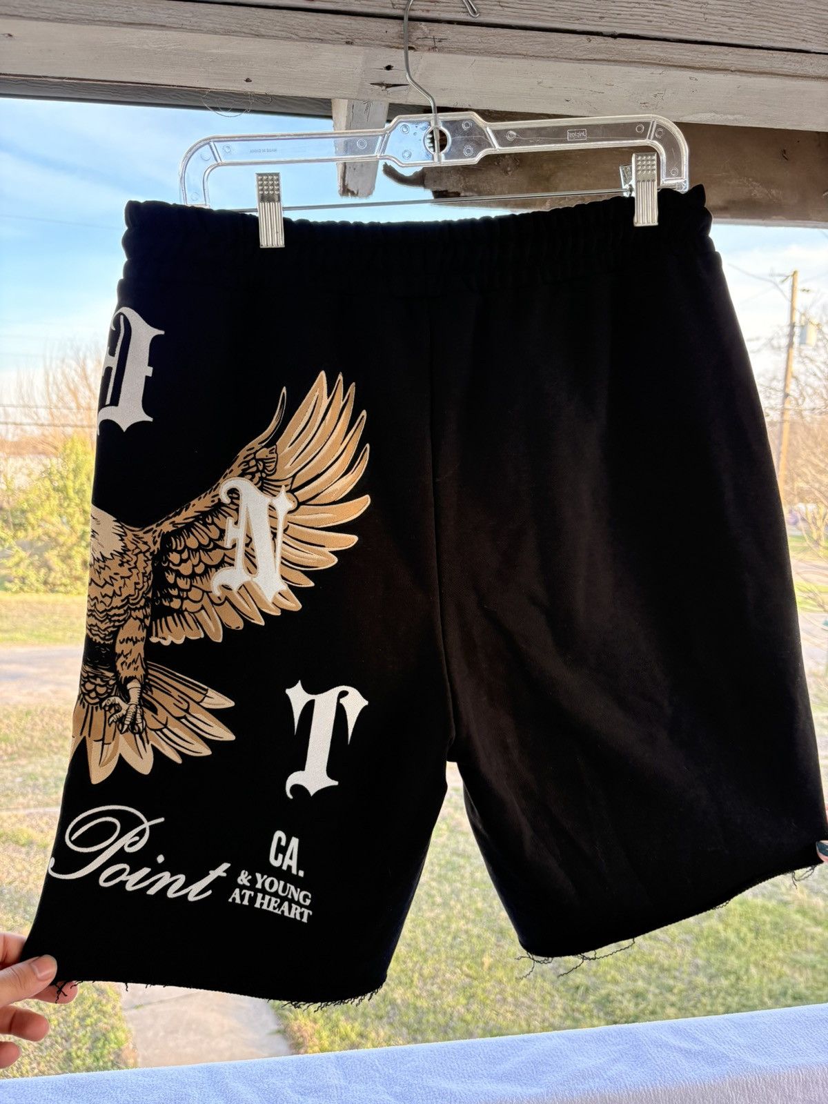Other Left Point eagle graphic shorts Size US 32 / EU 48 - 2 Thumbnail