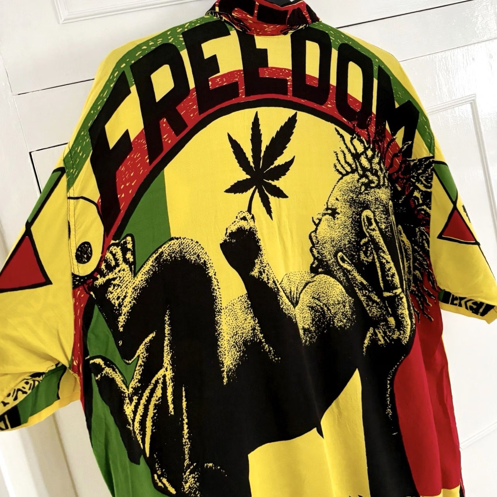 Roots VINTAGE Roots Rasta Reggae Shirt Mens Carnival Festival Freedom XL Multicoloured Short Sleeve Button-Up Collared Rayon Reggae Rasta Theme Size US XL / EU 56 / 4 - 6 Thumbnail