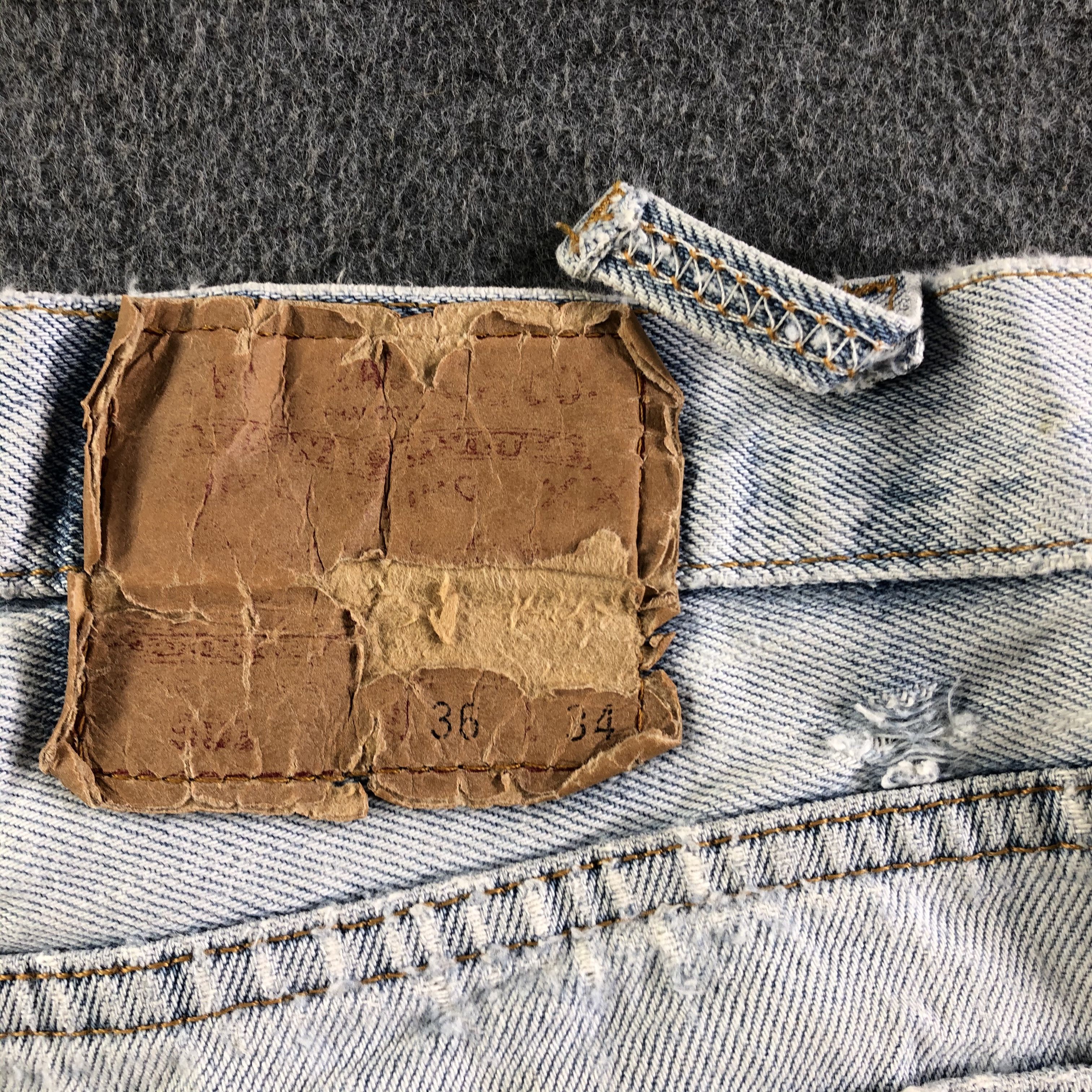 Levi's 90s Vintage Light Wash Levis 501 Jeans-J4365 Size US 34 / EU 50 - 5 Thumbnail