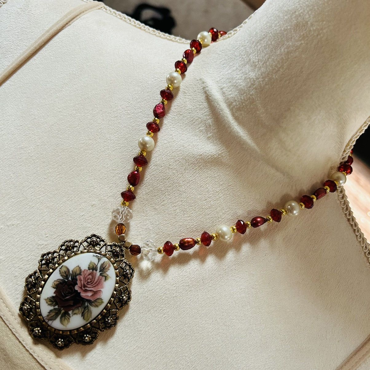 Handmade Handcrafted repurpose porcelain rose genuine pearl necklace Size ONE SIZE - 1 Thumbnail