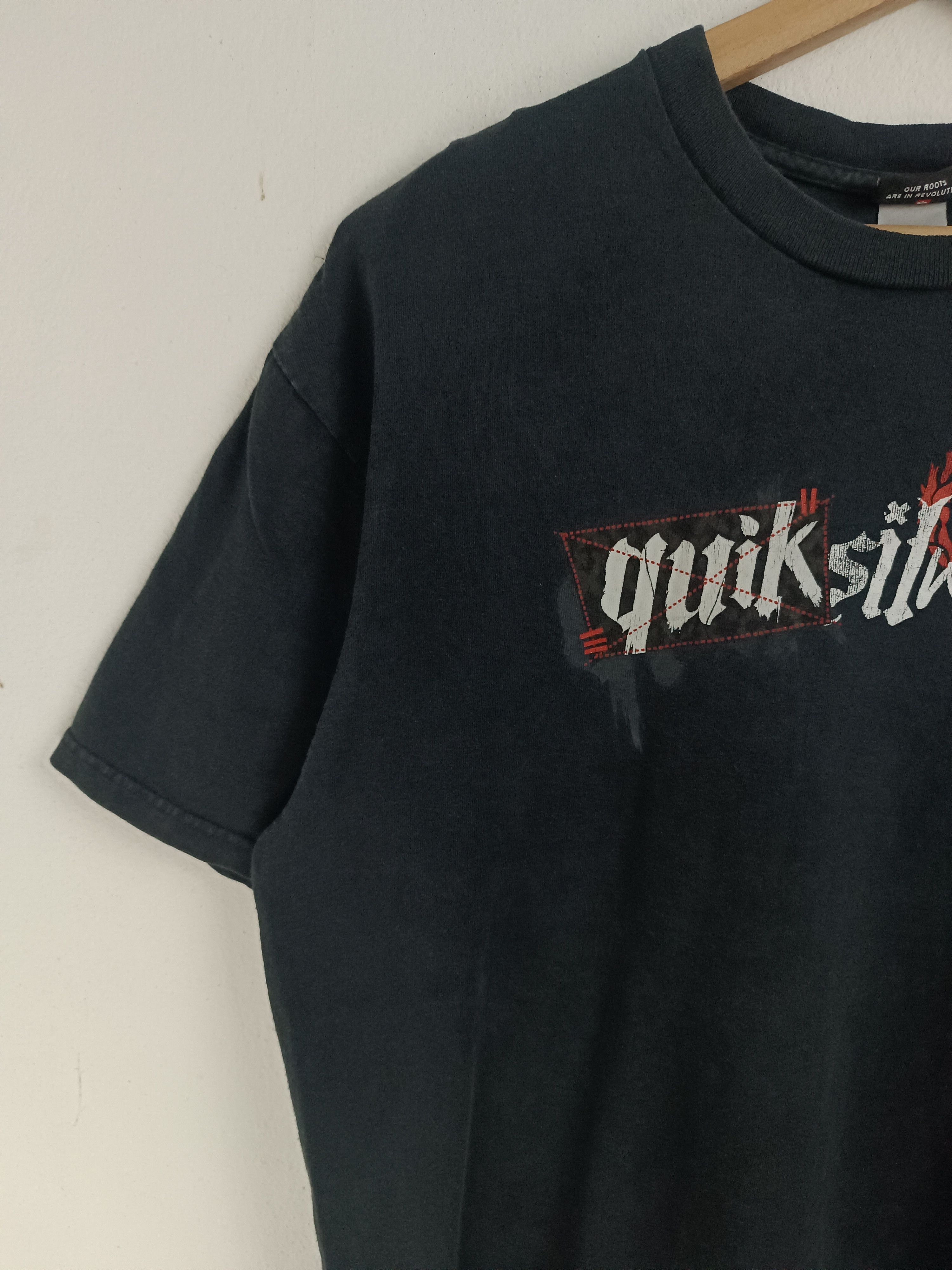 Quiksilver VINTAGE 2000s QUIKSILVER CLASSIC LOGO SURF SKATE SKI TEE Size US XL / EU 56 / 4 - 5 Thumbnail