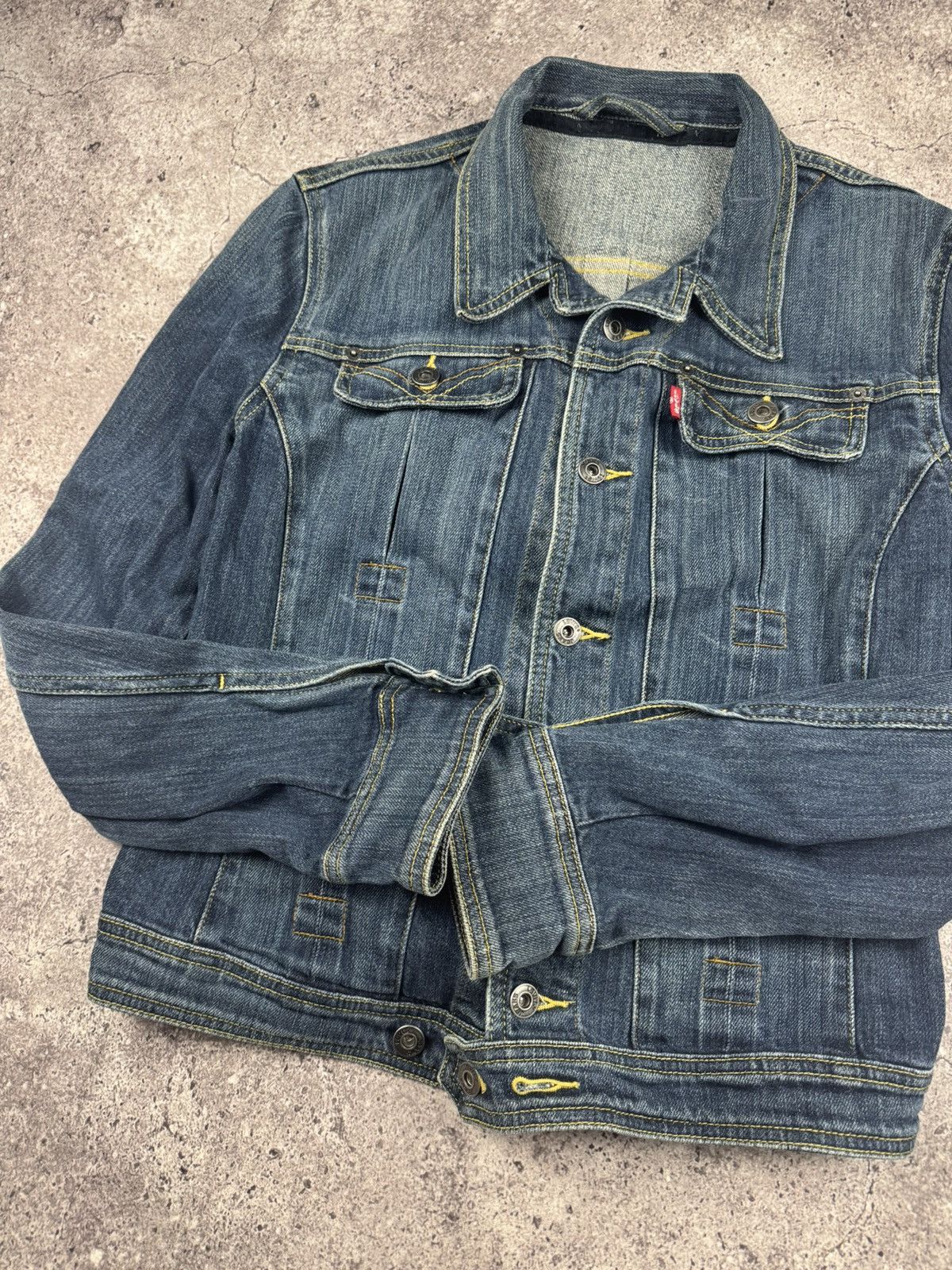 Levi's VINTAGE LEVIS DENIM JACKET RARE JAPANEESE Y2K Size M / US 6-8 / IT 42-44 - 3 Thumbnail