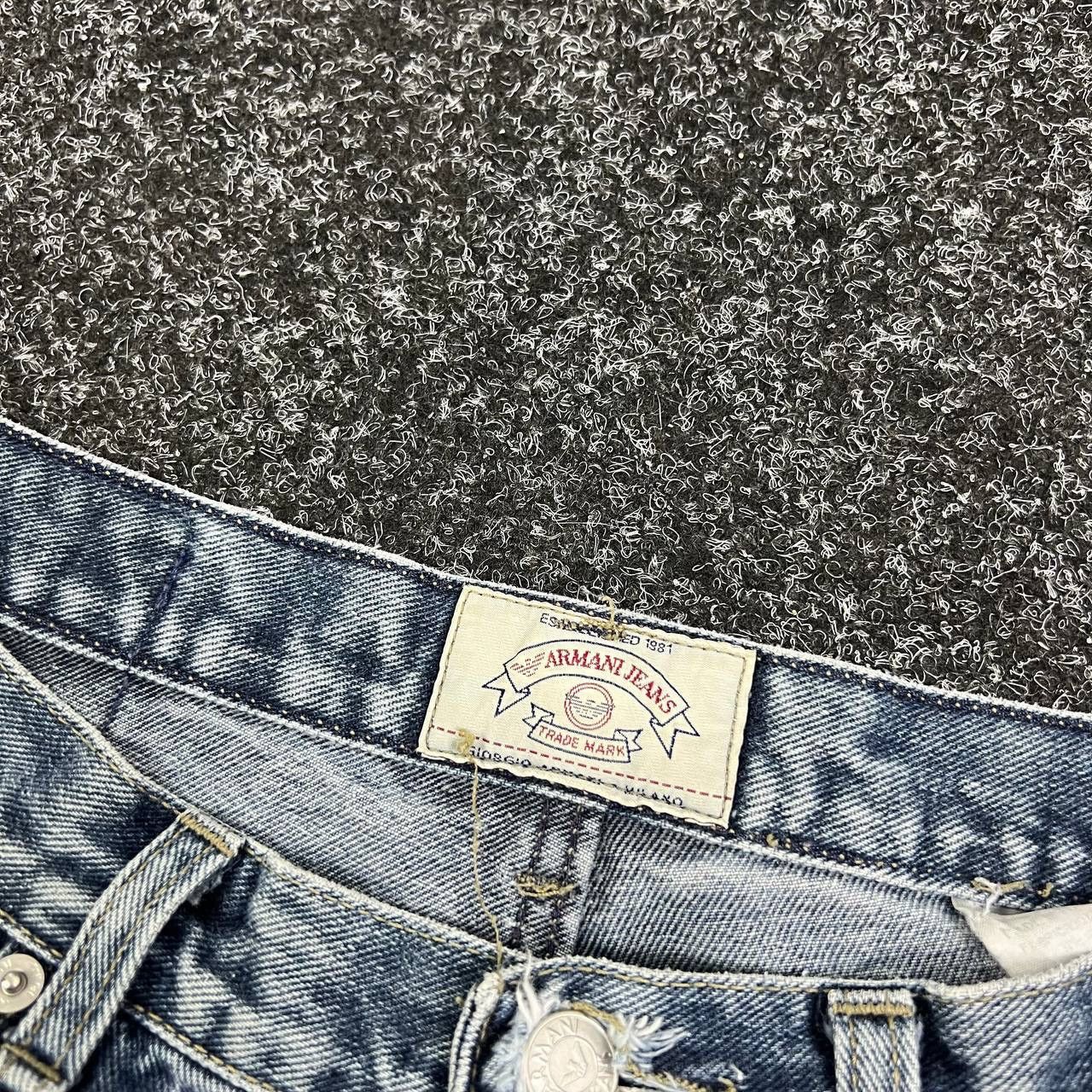 Armani Armani Jeans Denim Vintage Distressed Metal Logo Avany Garde Size US 30 / EU 46 - 13 Thumbnail
