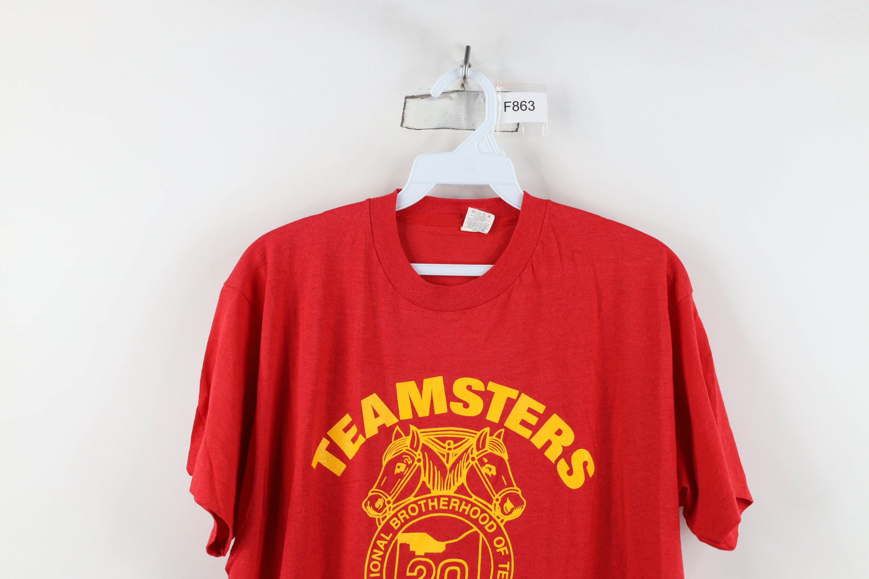 Vintage Vintage 80s Local 20 Union Short Sleeve T-Shirt Red USA Size US XL / EU 56 / 4 - 2 Thumbnail