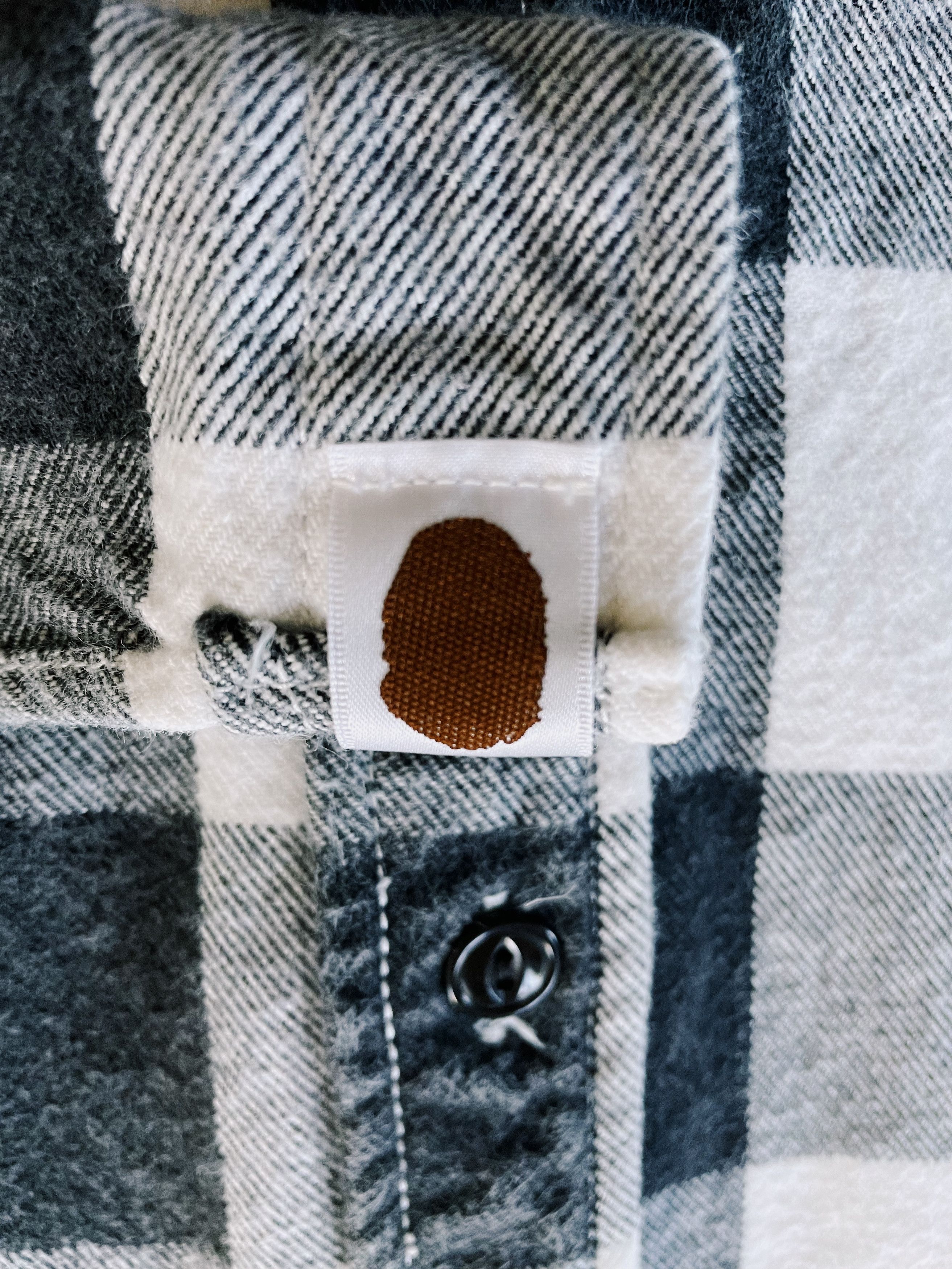 Bape × Nigo × Vintage Vintage Y2K Bape A Bathing Ape Checkered Heavy Cotton Shirt Size US L / EU 52-54 / 3 - 7 Thumbnail