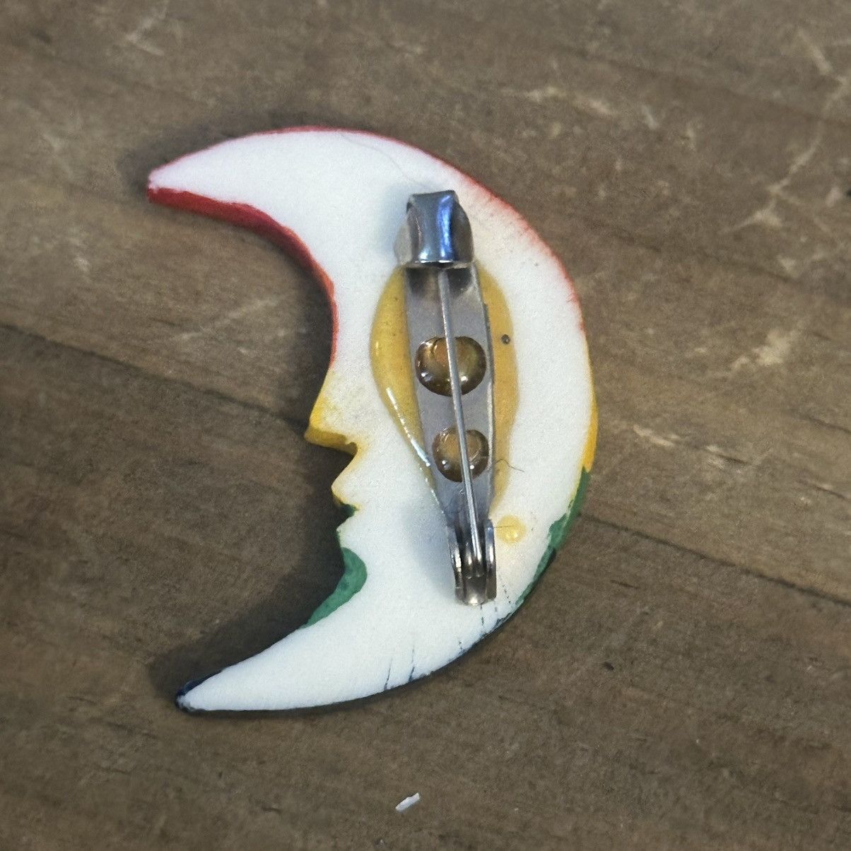 Vintage Vintage rainbow crescent moon brooch Size ONE SIZE - 3 Thumbnail