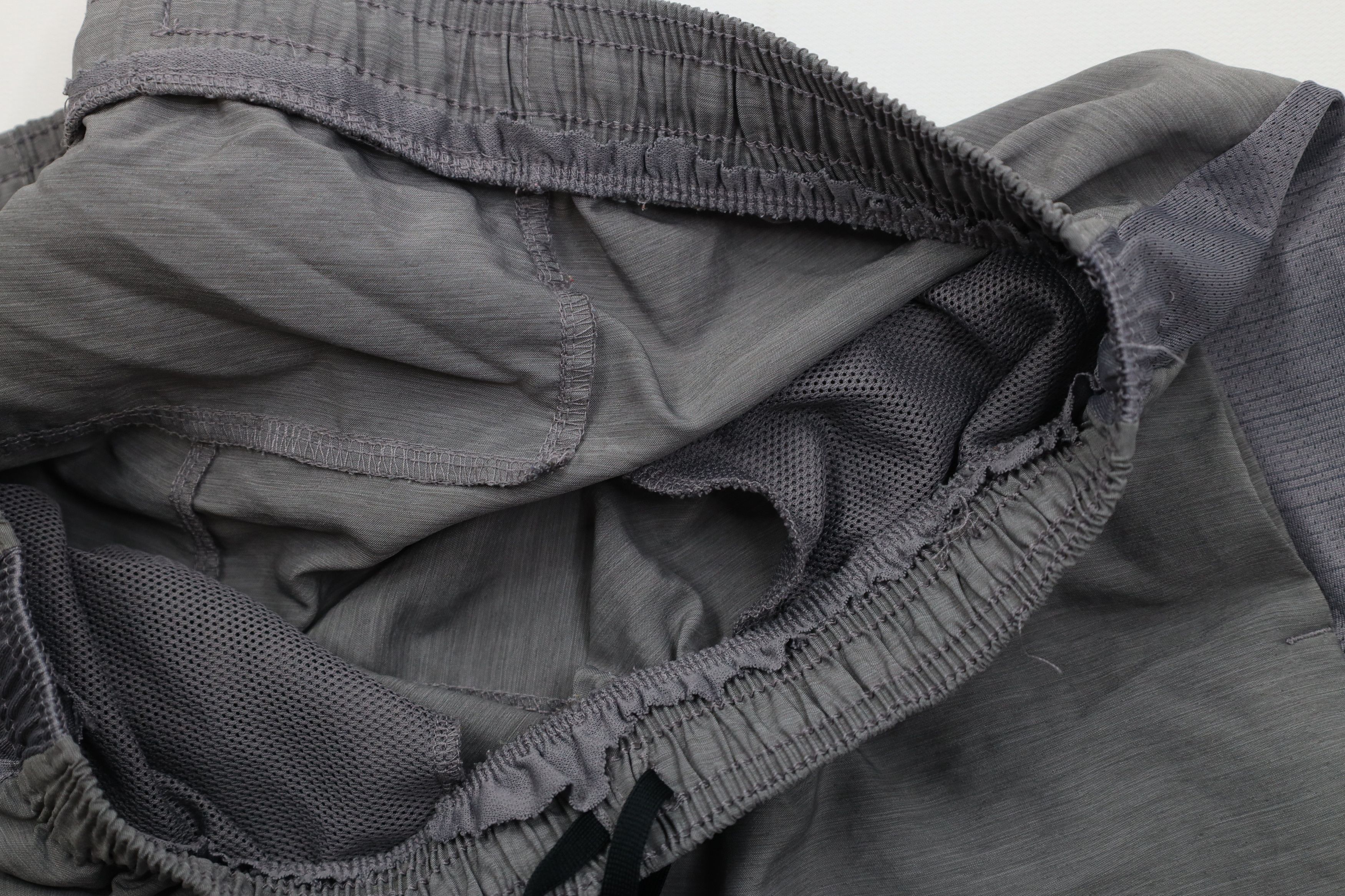 Nike Vintage Y2K Nike Above Knee Running Jogging Shorts Gray Size US 32 / EU 48 - 7 Thumbnail